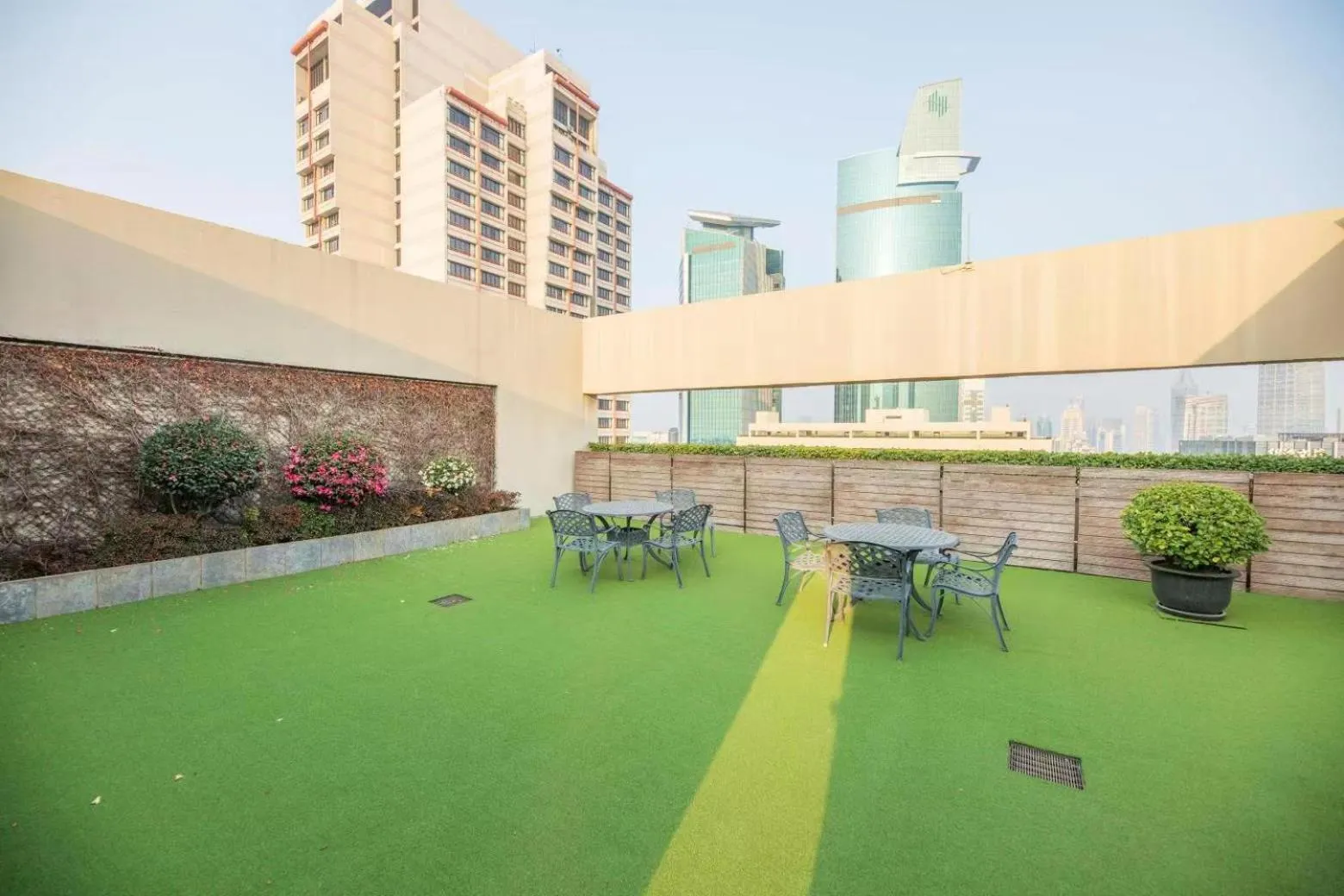 Shanghai Centre Serviced Apartment