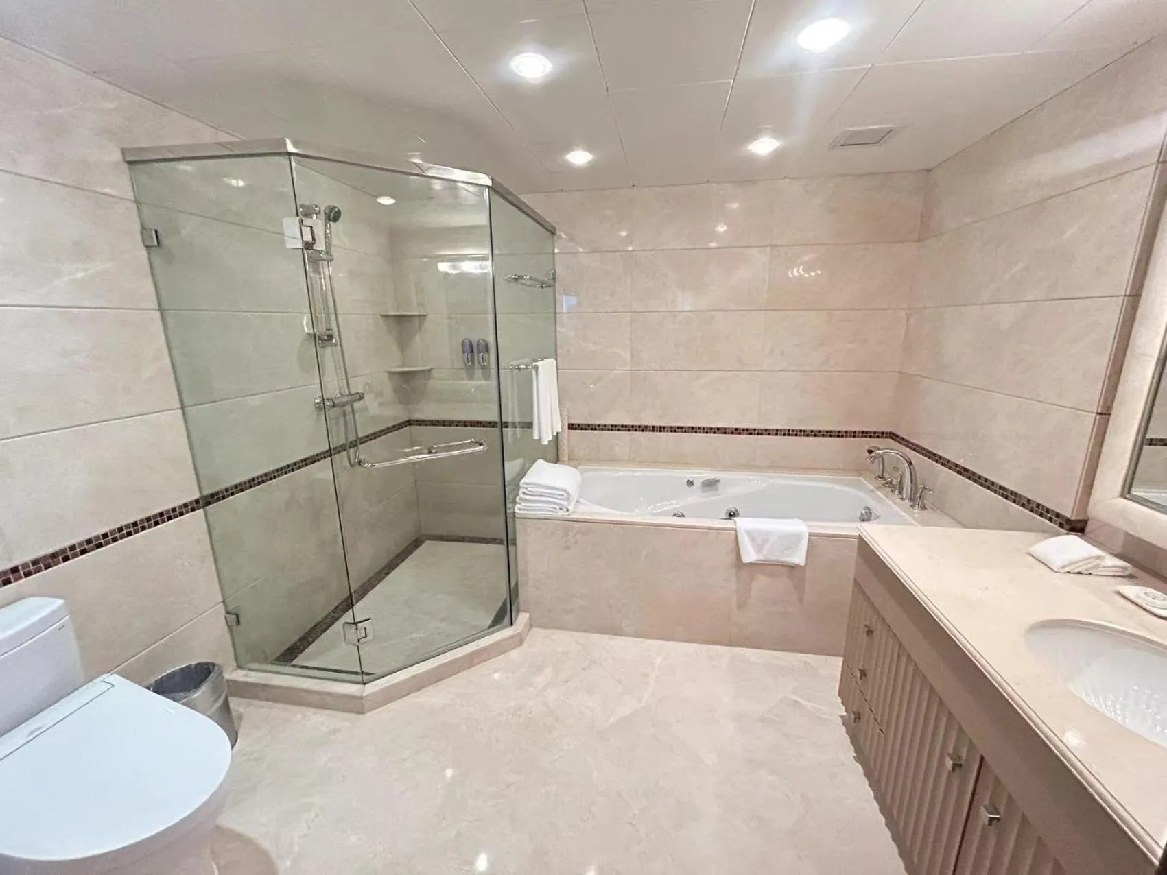 Toilet in Shanghai Centre Serviced Apartment