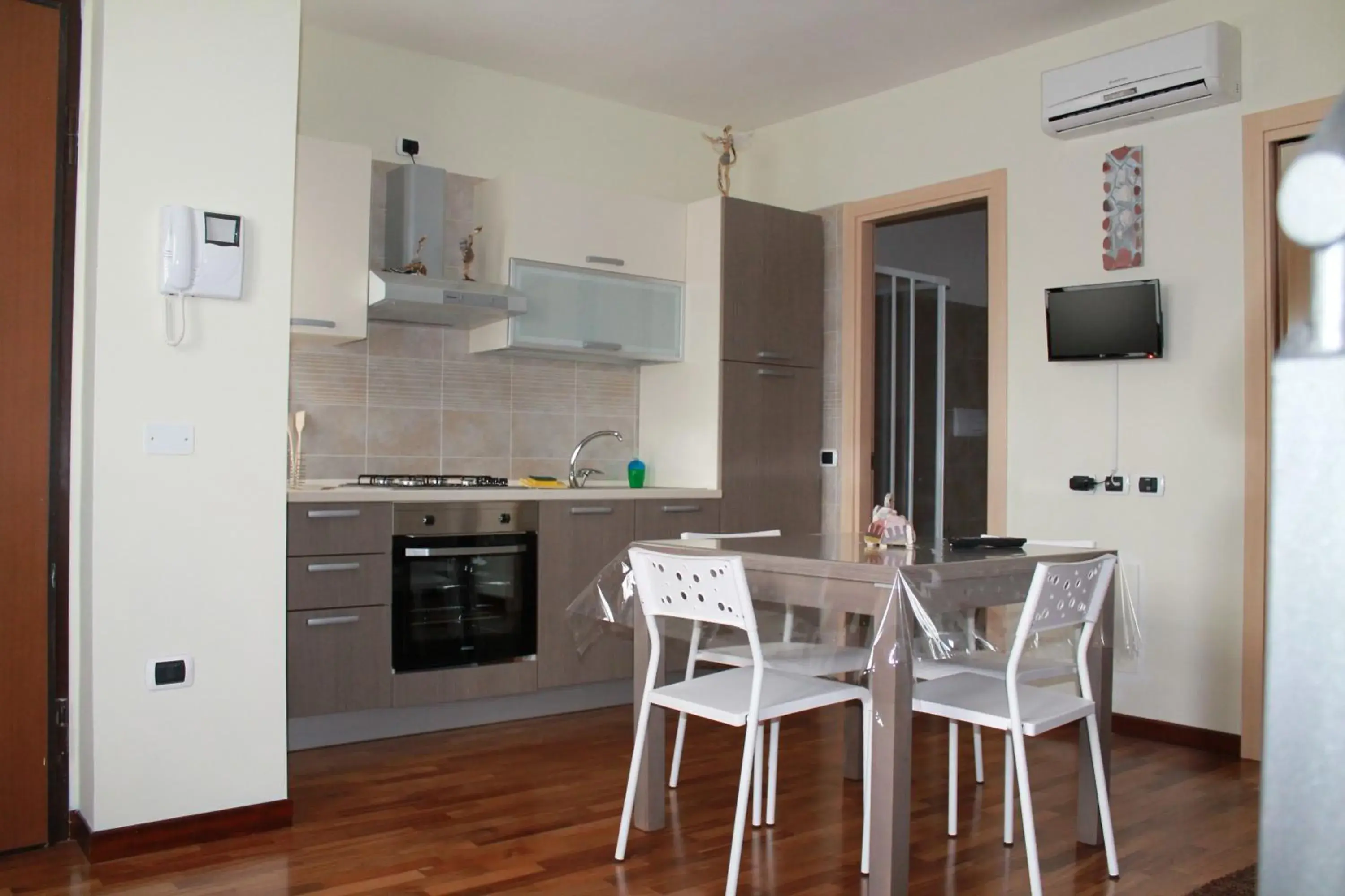 Two-Bedroom Apartment - Split Level in Porta Del Sole Two-Bedroom Apartment - Split Level in Porta Del Sole