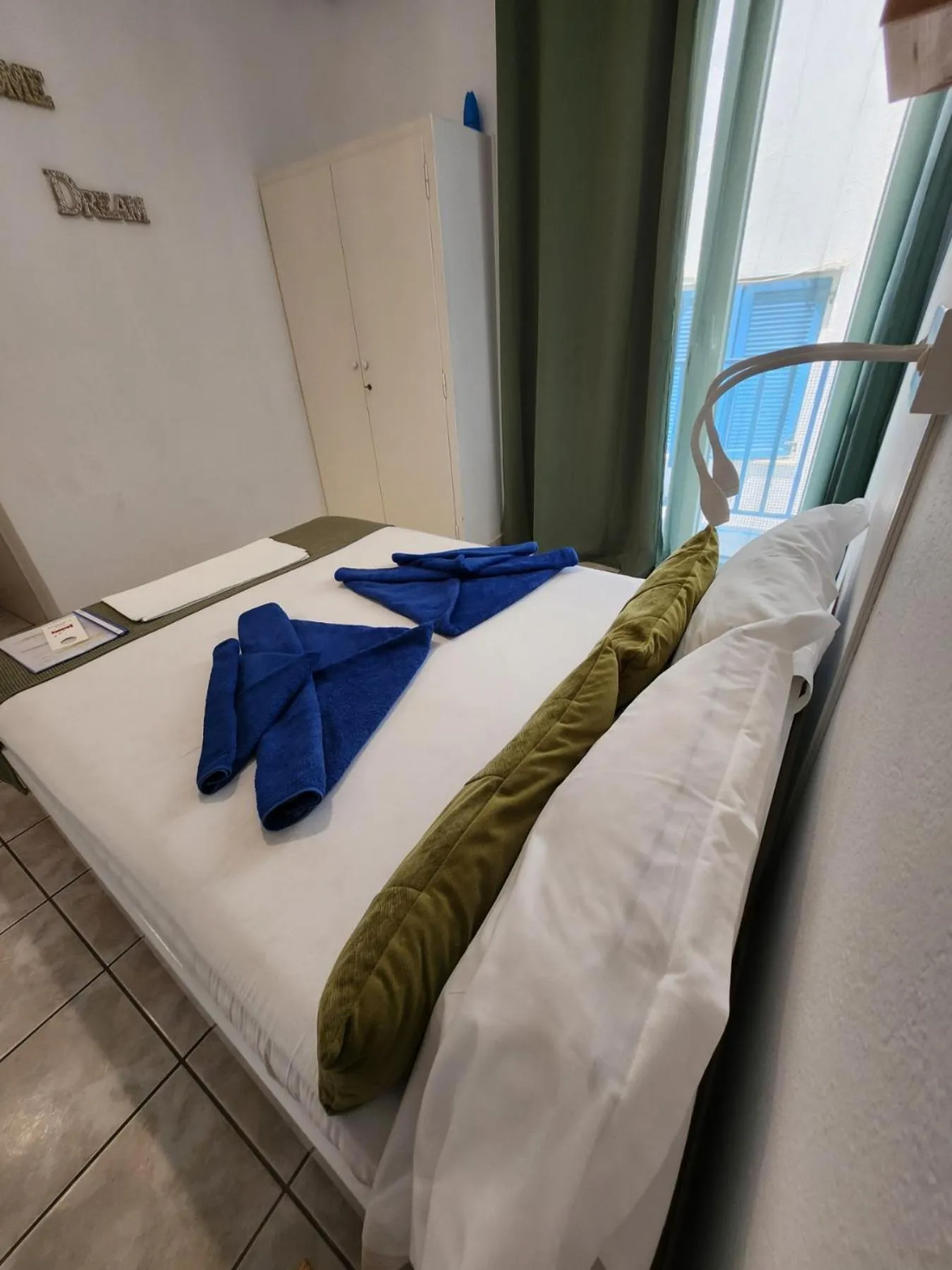 Bed in Kato Yialos Paros