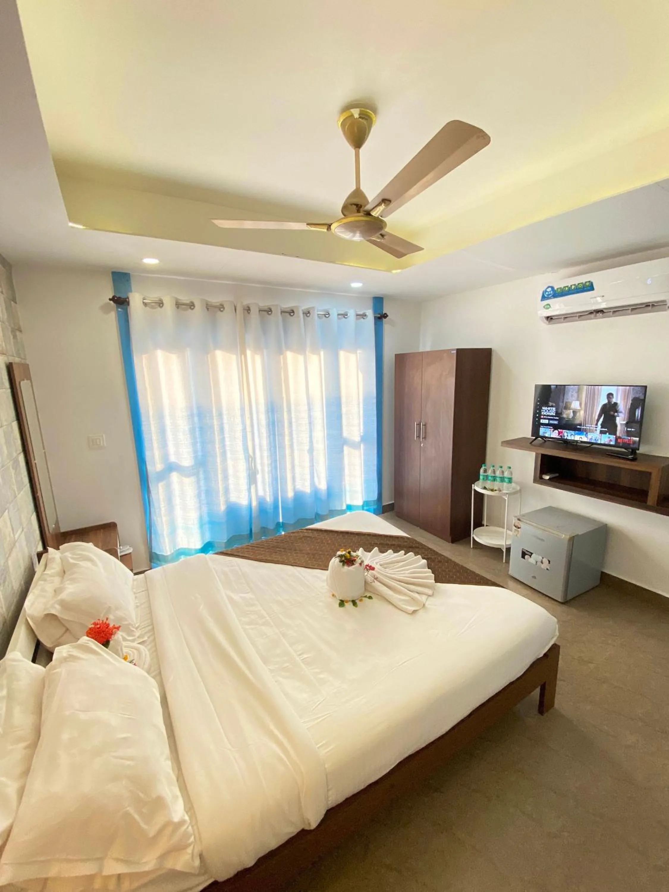 Bed in BOHO BY THE BEACH Resort