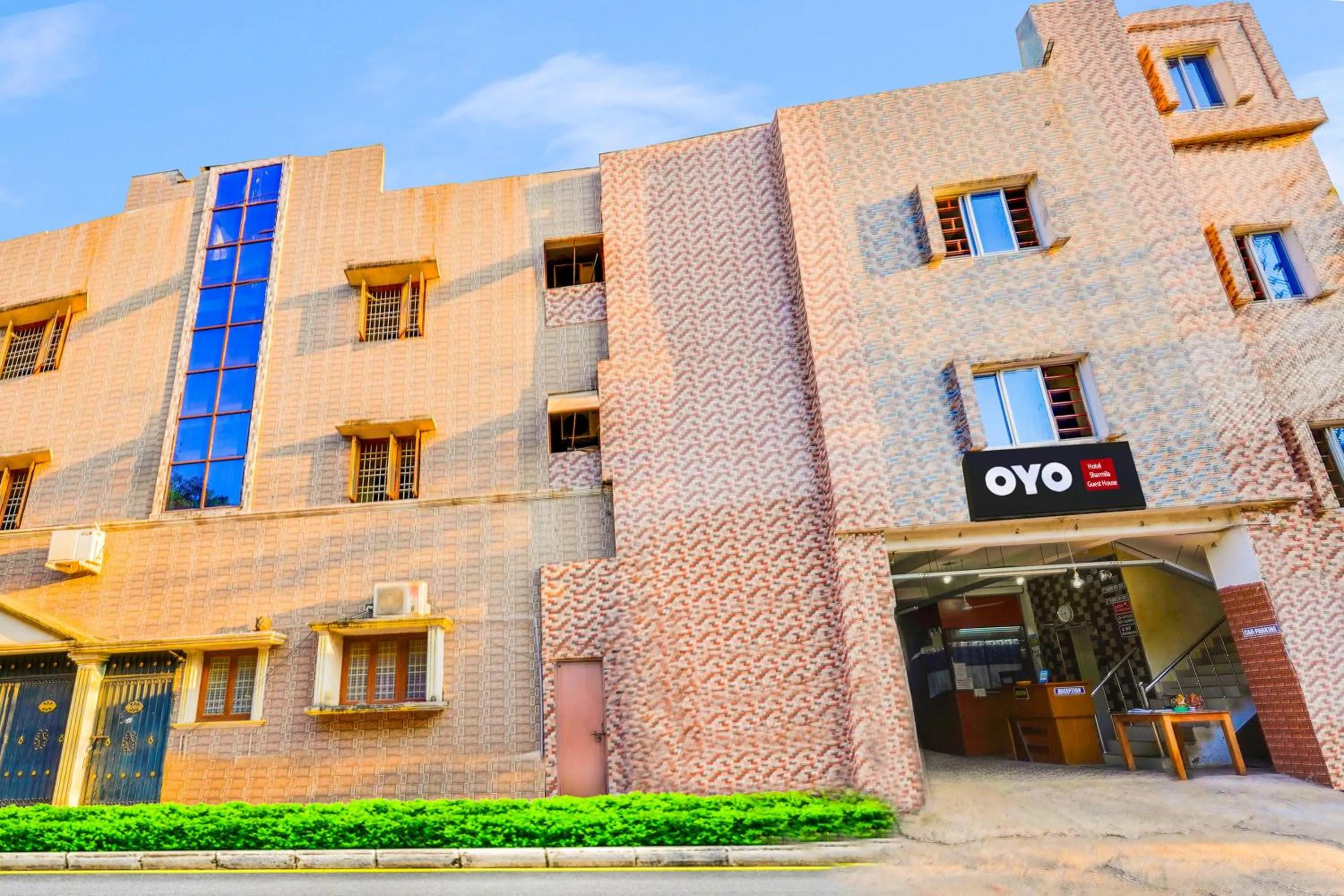 Facade/entrance in Hotel O Sharmila Guest House