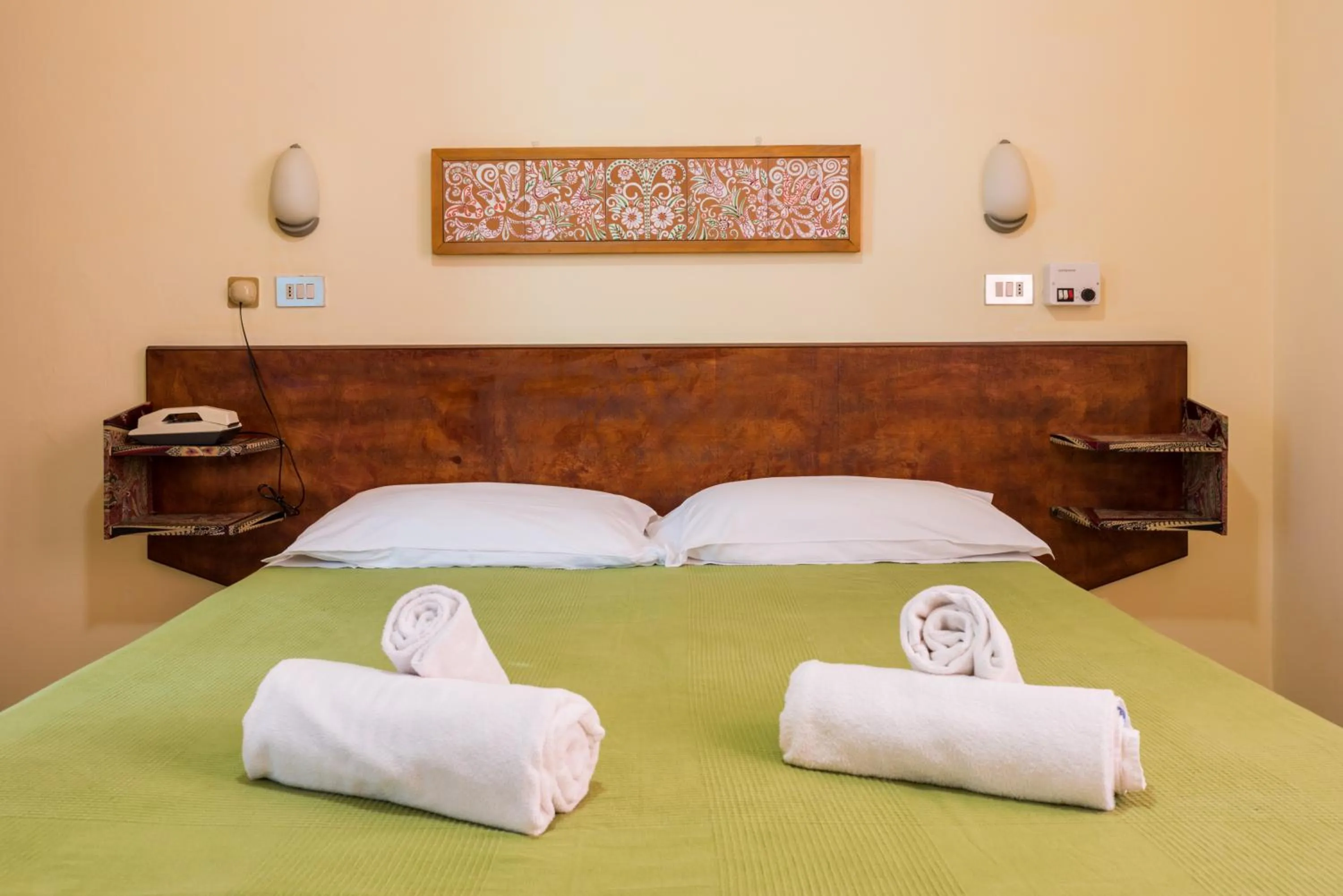 Photo of the whole room, Bed in Hotel Villa Rosa