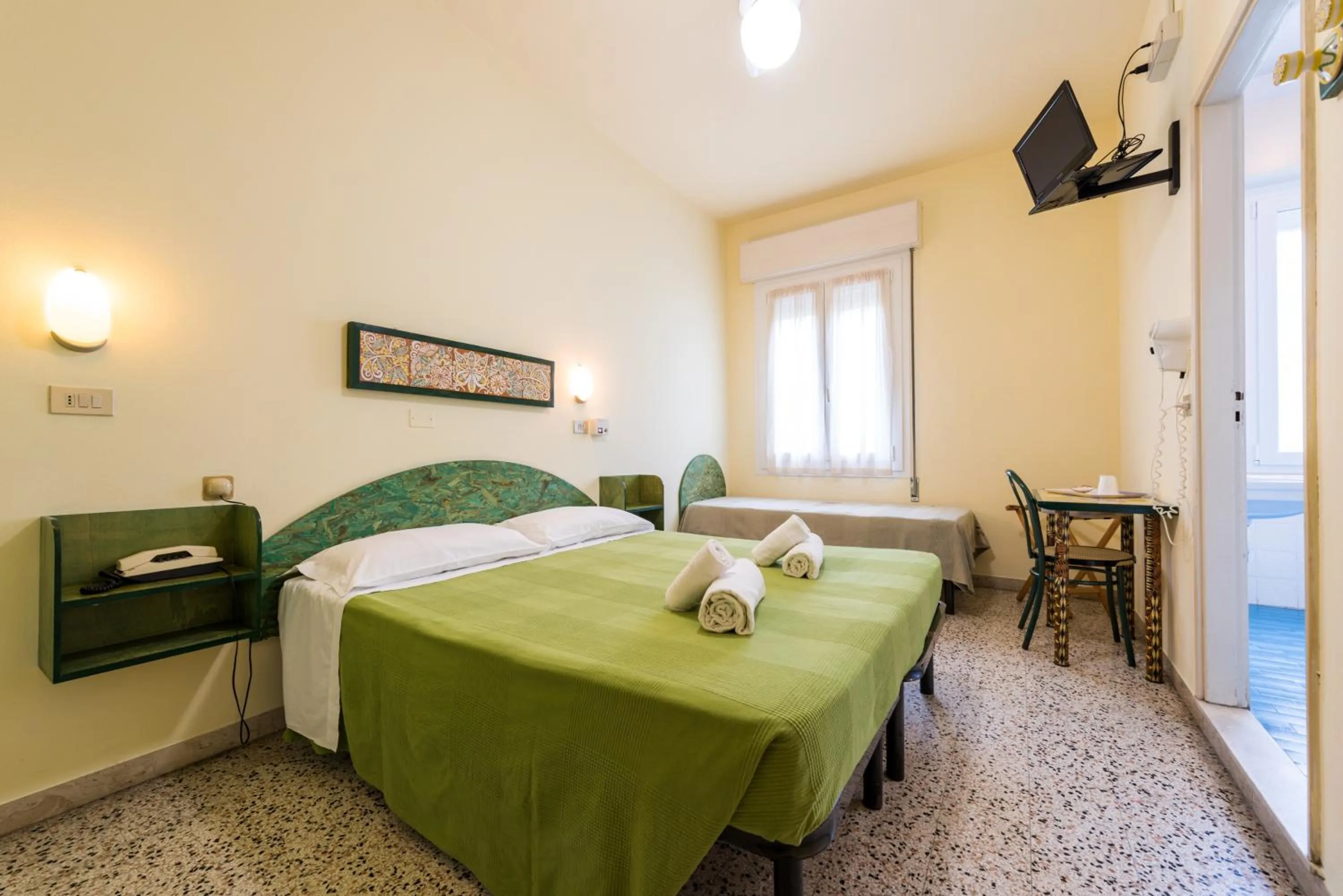 Photo of the whole room, Bed in Hotel Villa Rosa