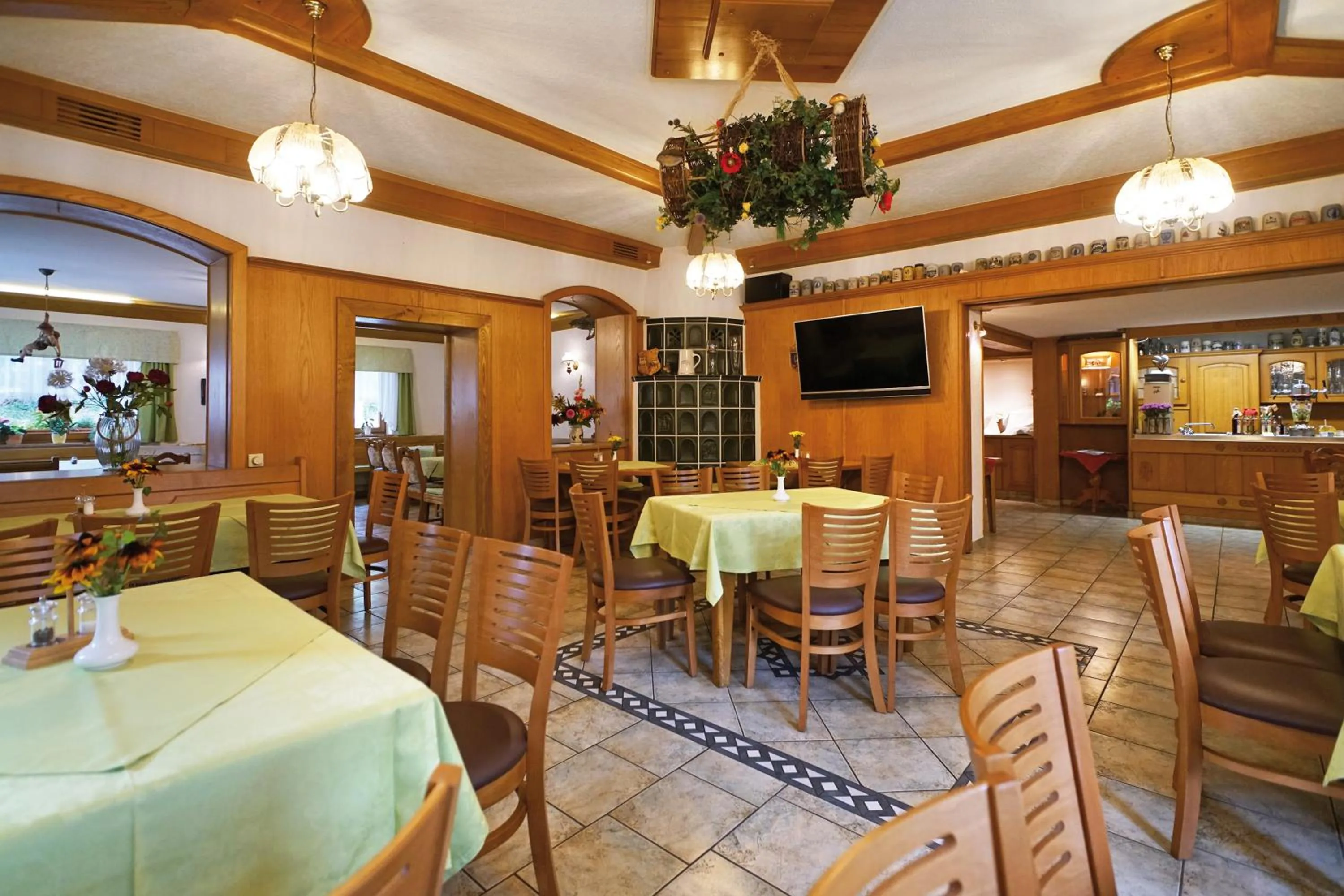 Restaurant/places to eat in Landhotel Gasthof Zwota