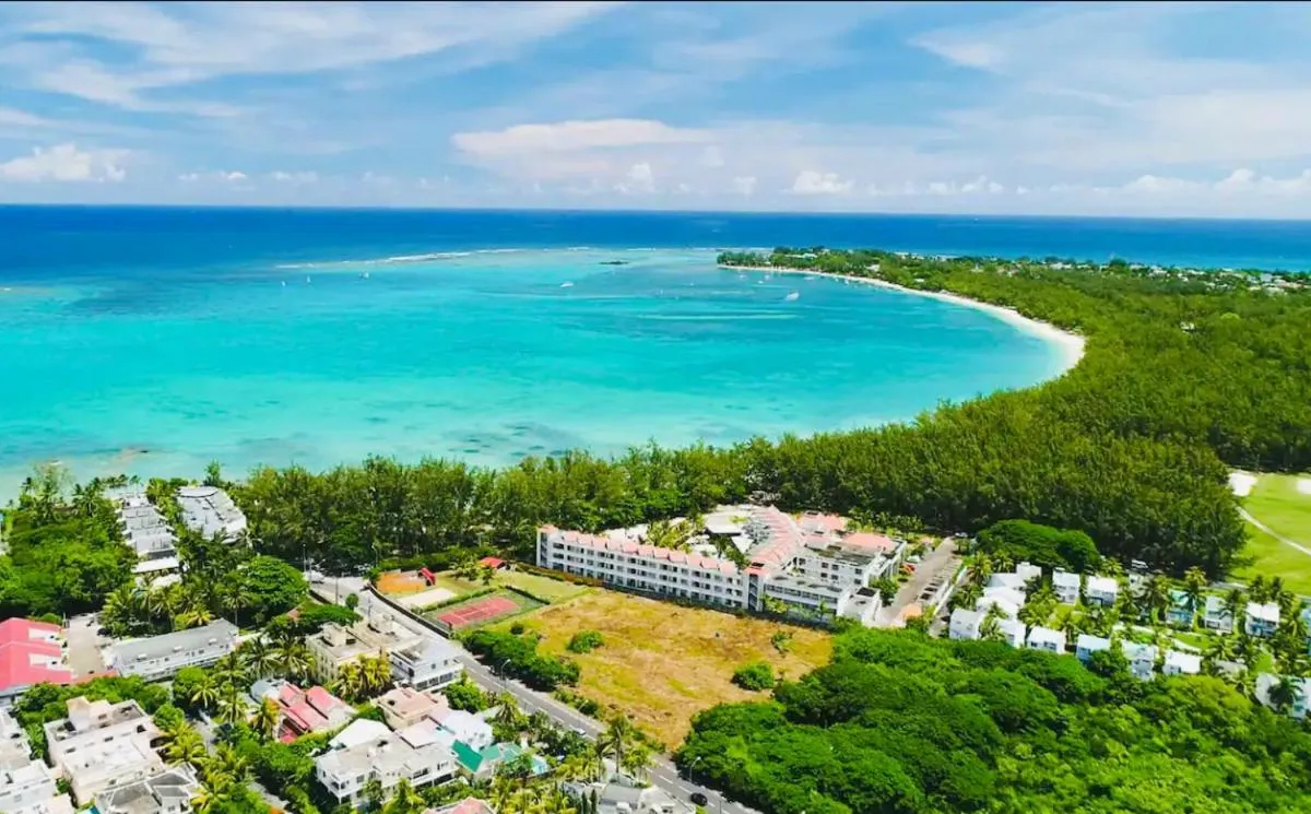 Other in Choisy Les Bains D2 by Host Agents