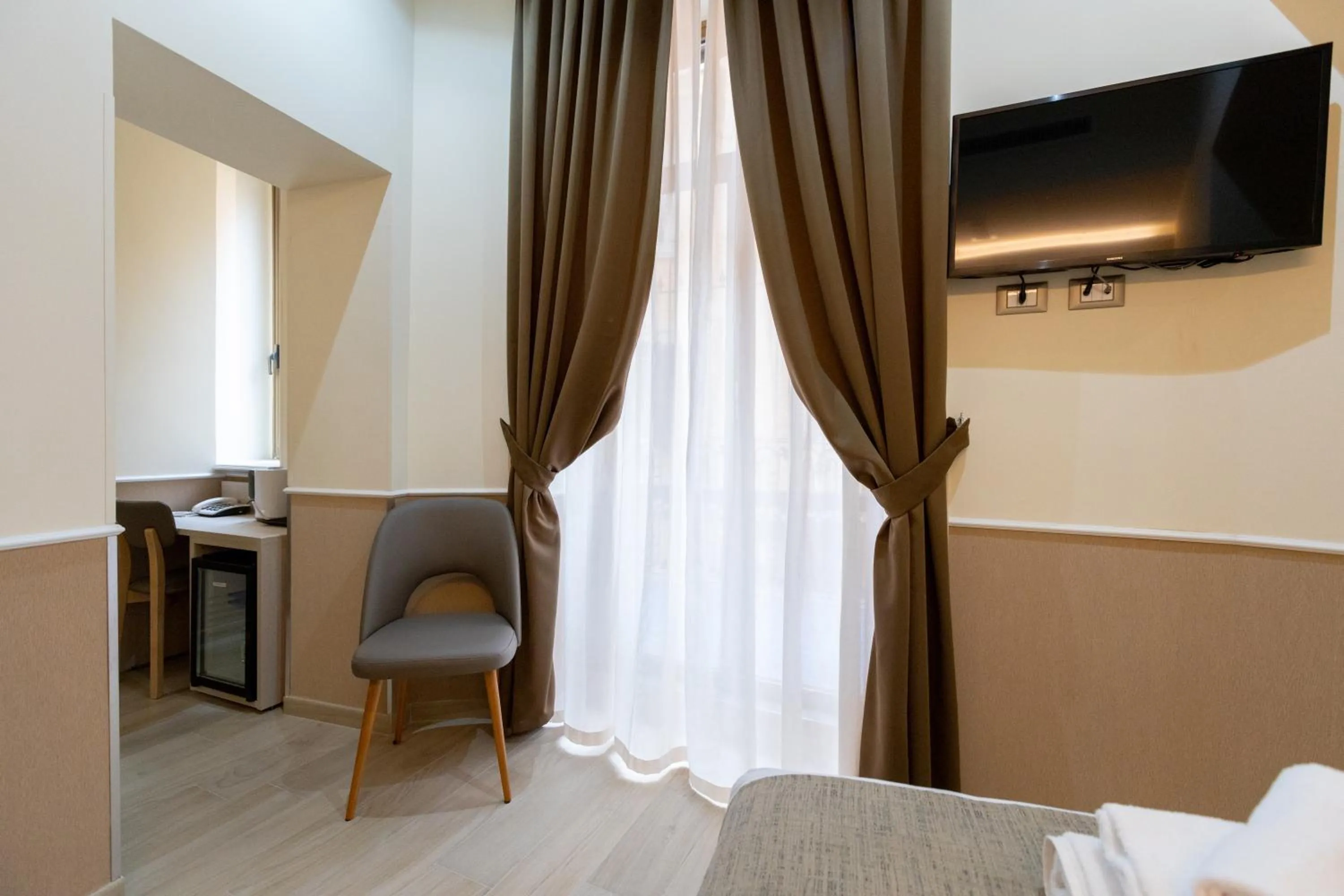 Bed in Hotel Maximus