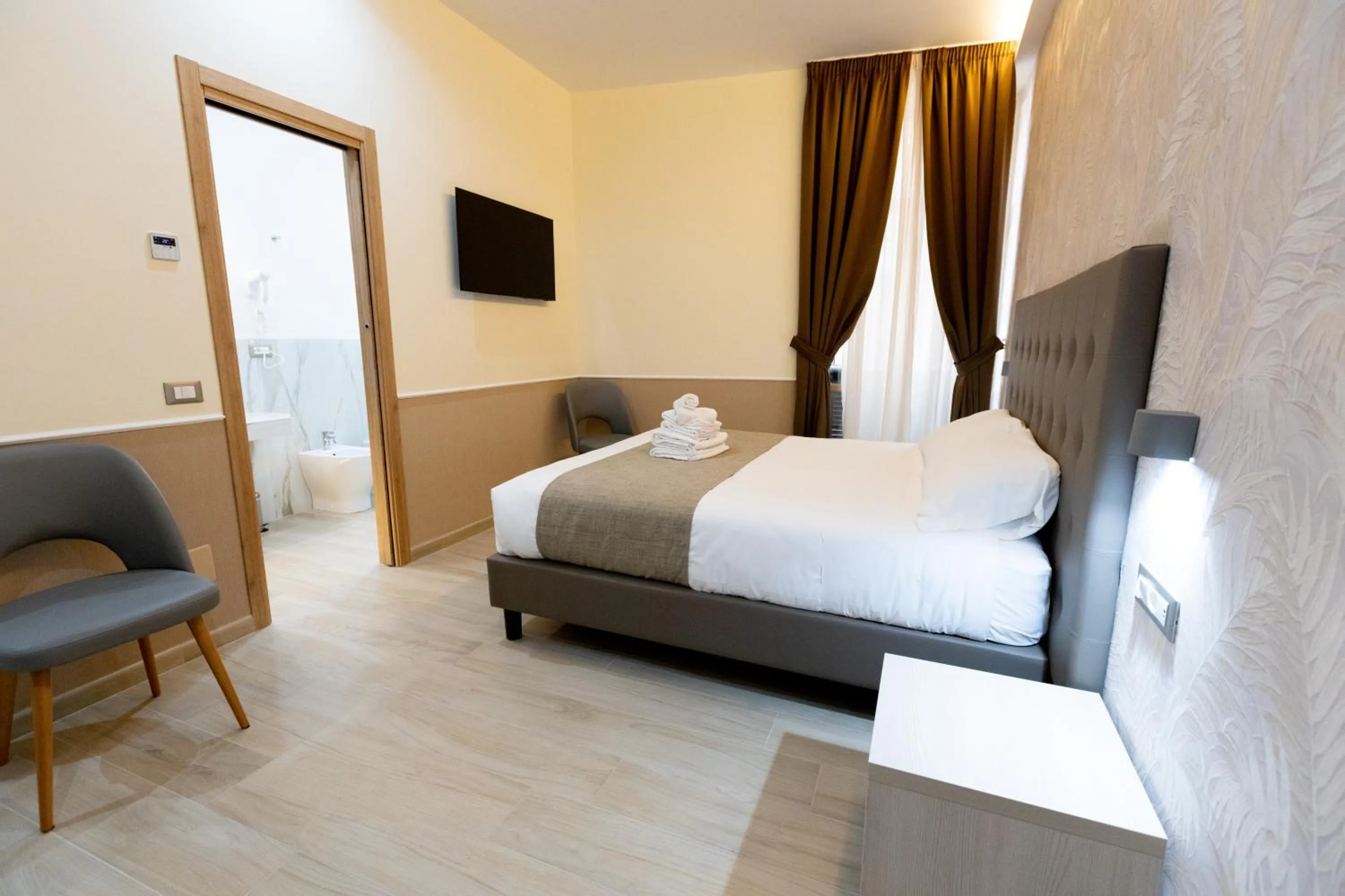 Bed in Hotel Maximus