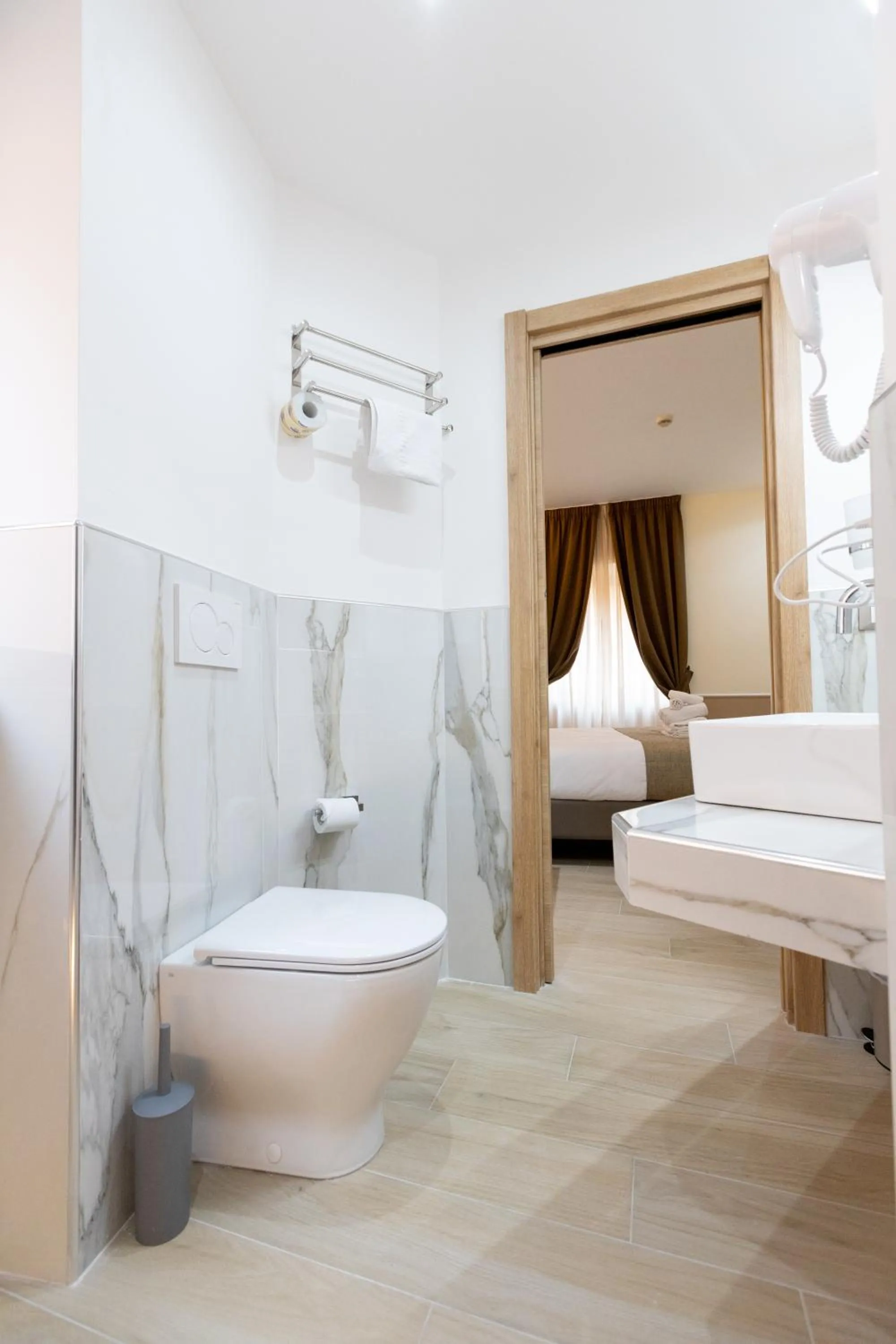 Bed in Hotel Maximus