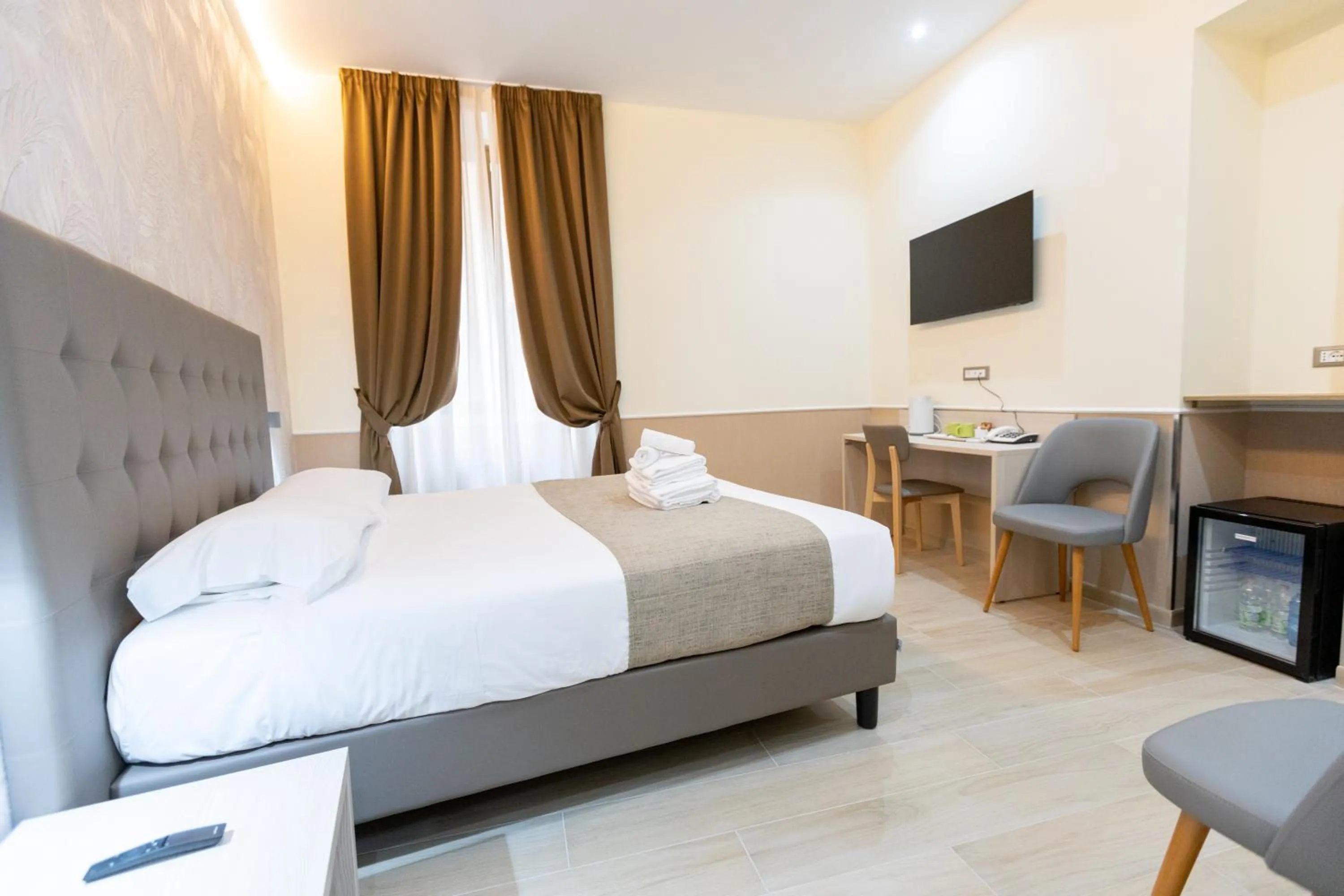 Bed in Hotel Maximus