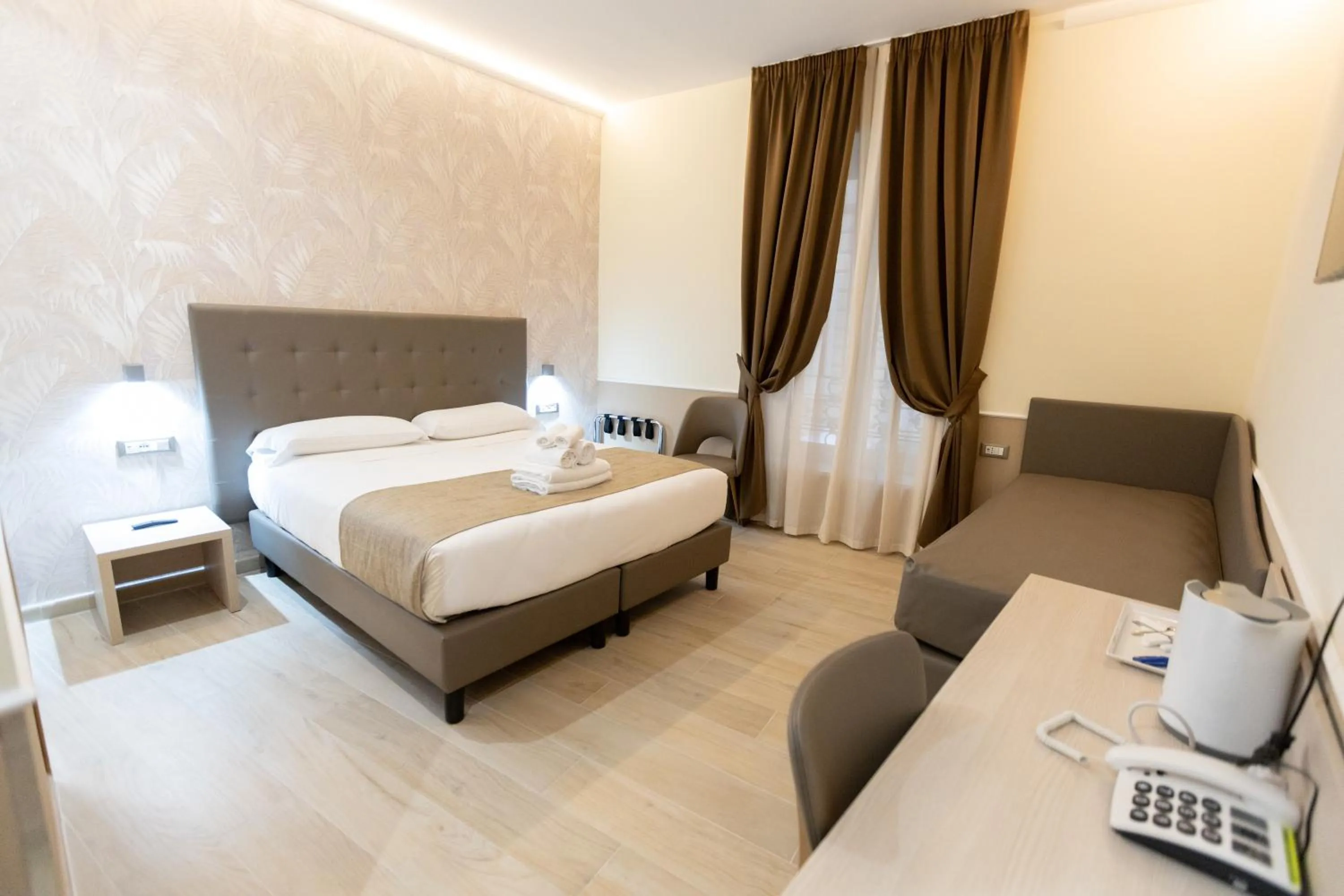 Bed in Hotel Maximus