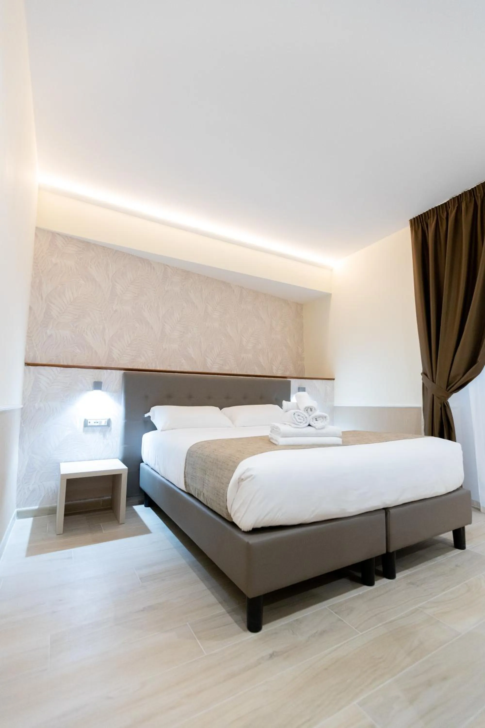 Bed in Hotel Maximus