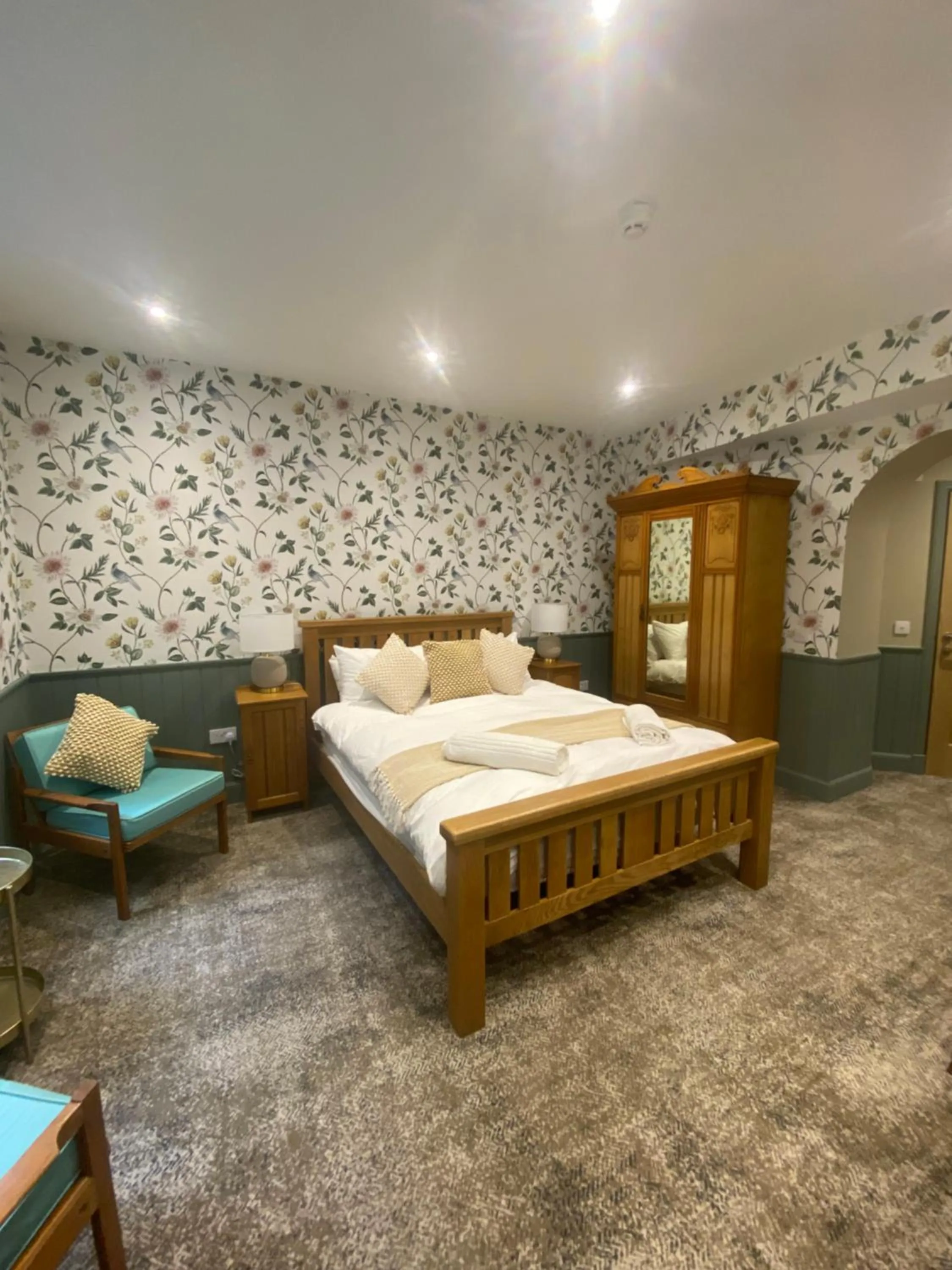 Bedroom, Bed in Falls of Lora Hotel