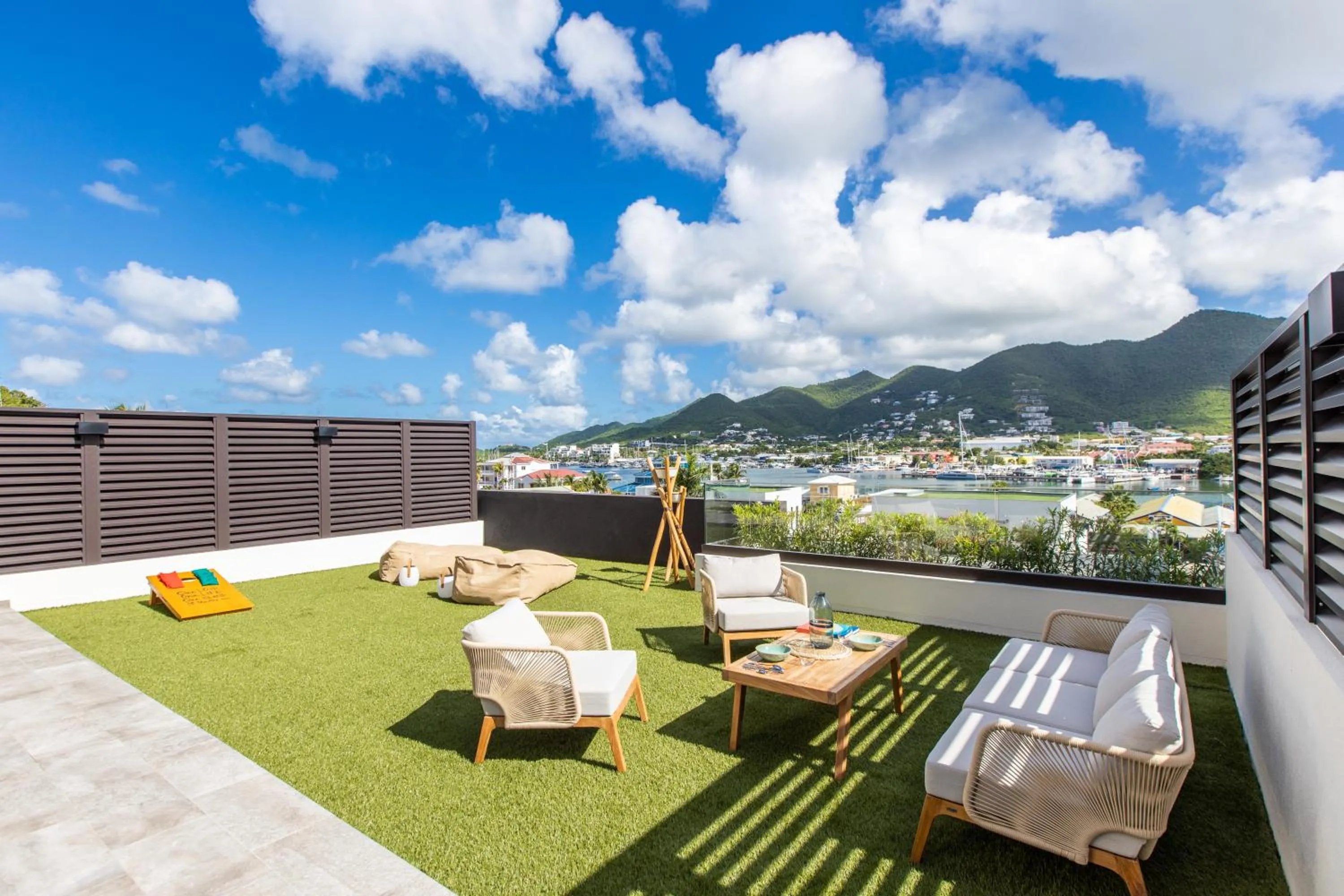 Garden in The Hills Residence