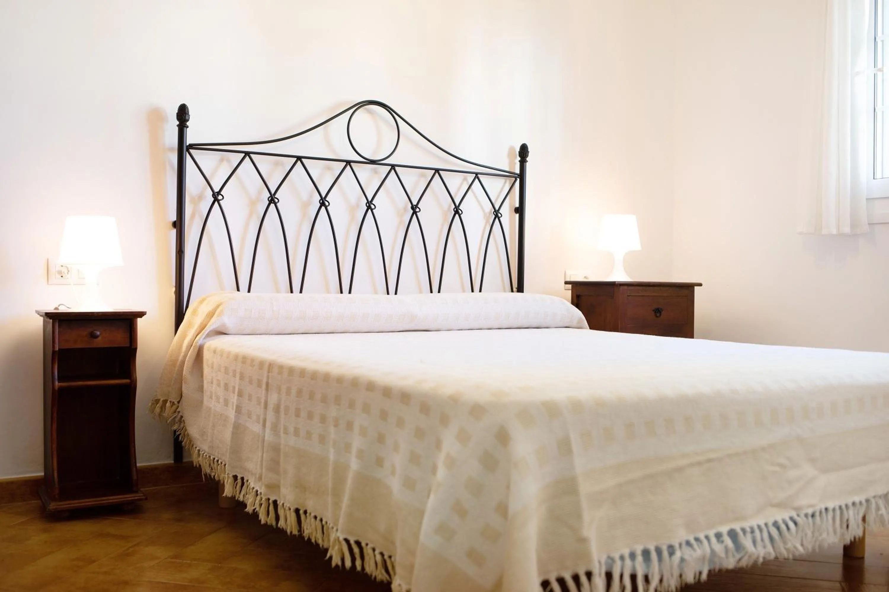 Living room, Bed in Chalet con piscina en la Barrosa