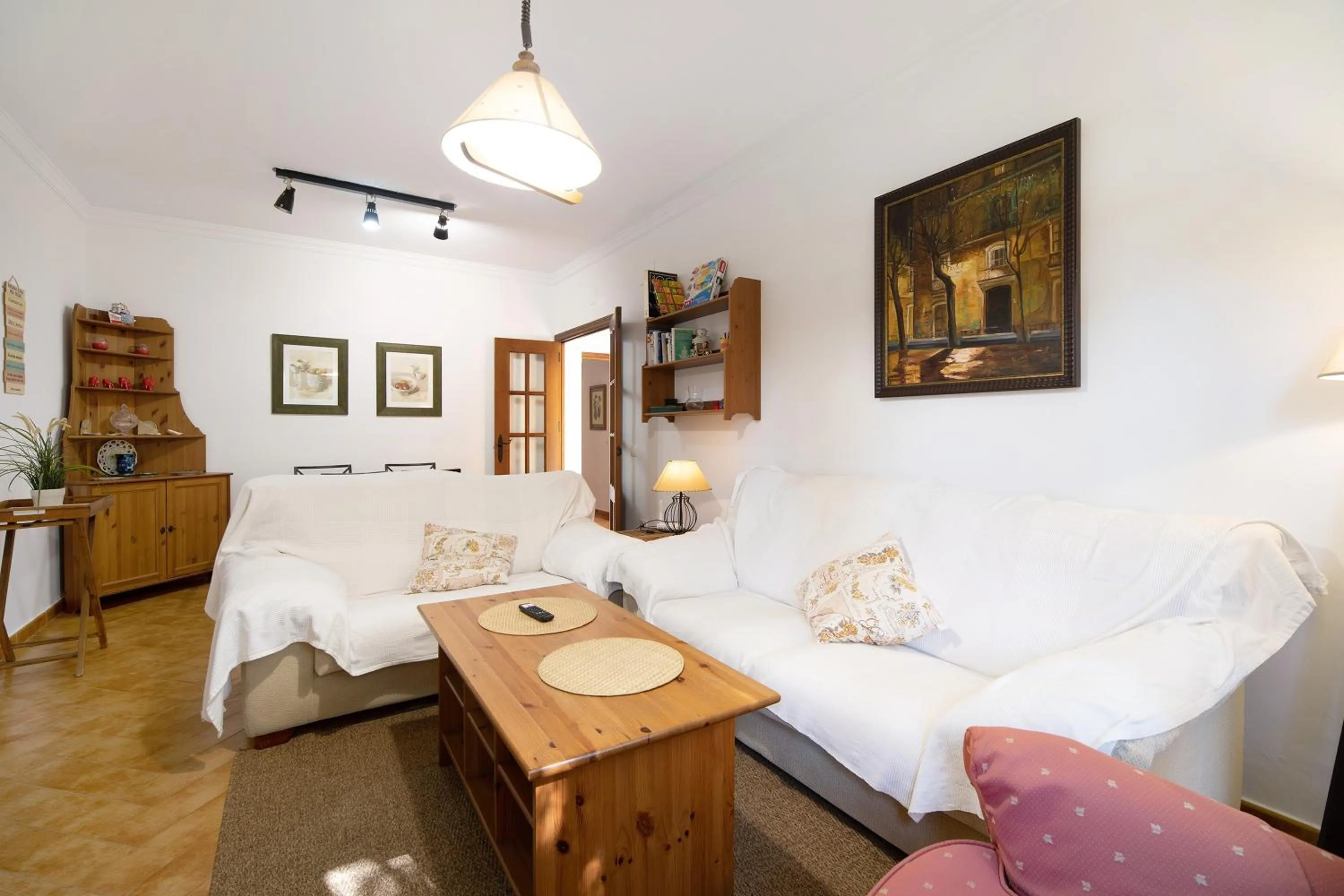 Property building, Bed in Chalet con piscina en la Barrosa