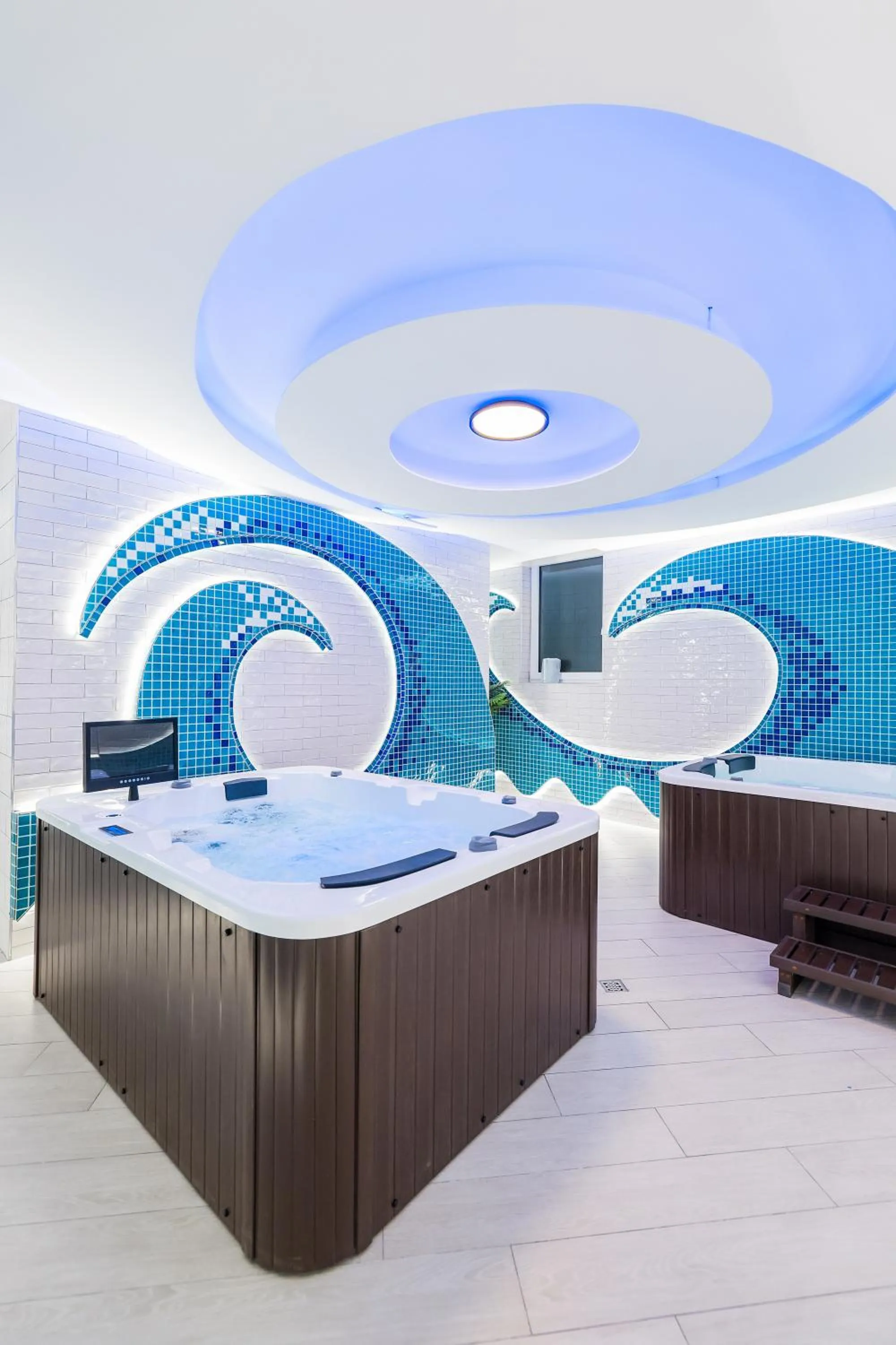 Hot Tub in Hotel Kanjon Zrmanje