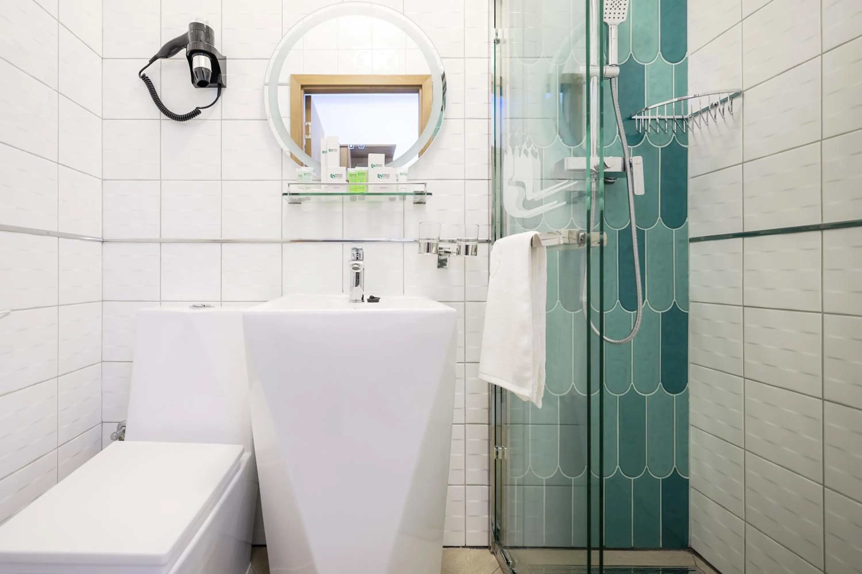 Shower in Hotel Kanjon Zrmanje