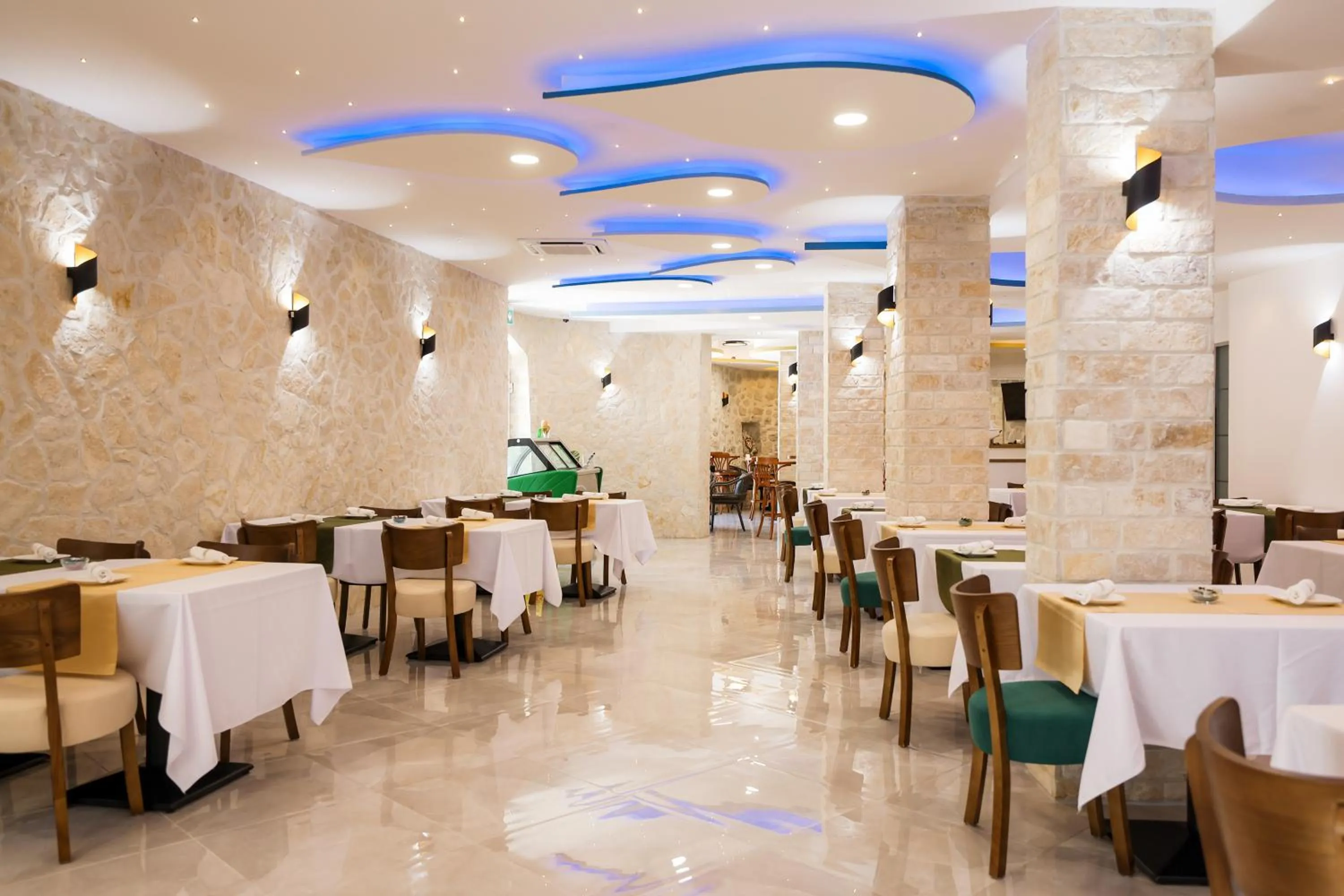 Restaurant/places to eat in Hotel Kanjon Zrmanje