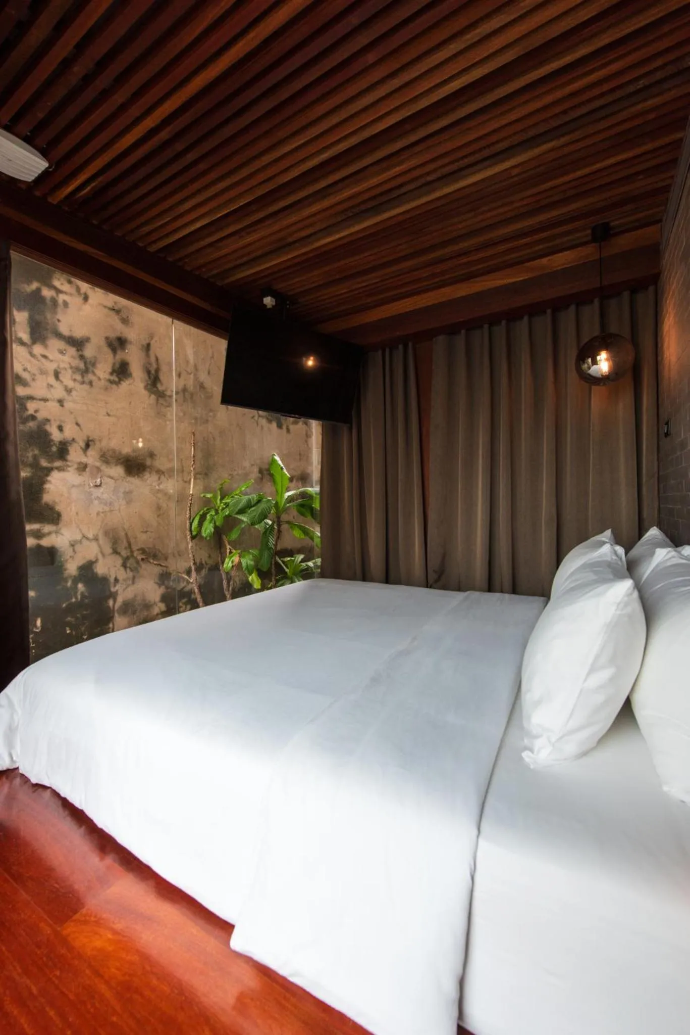 Photo of the whole room, Bed in Na Tanao 1969