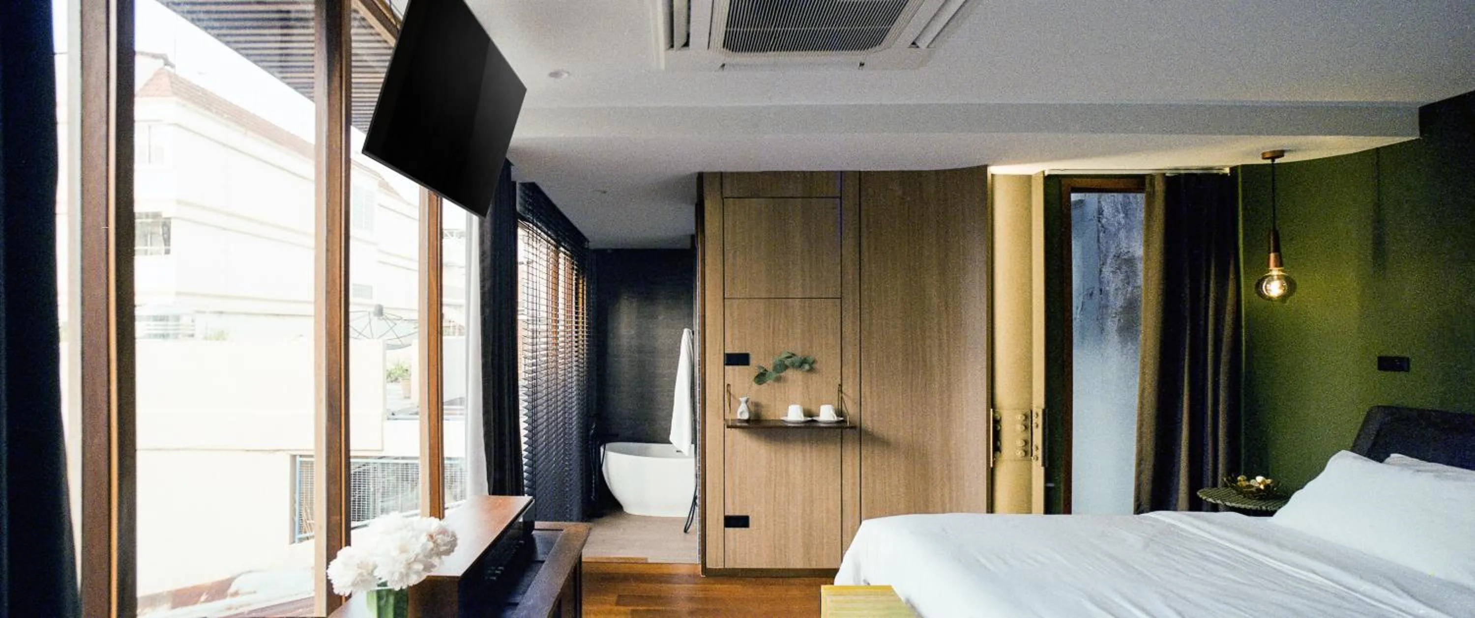 Bed in Na Tanao 1969