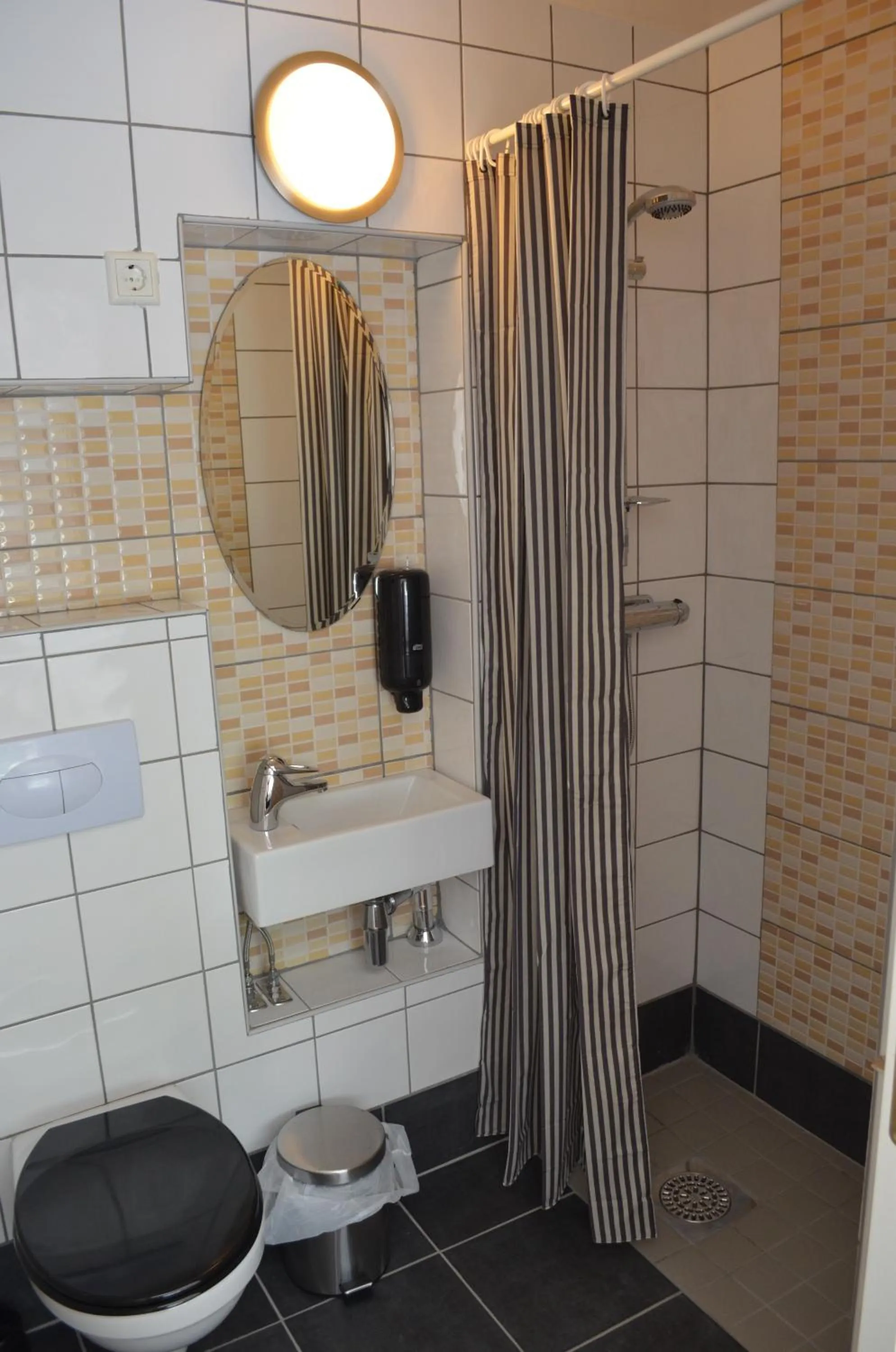 Bathroom in Lyckåhem Lågprishotell och Vandrarhem