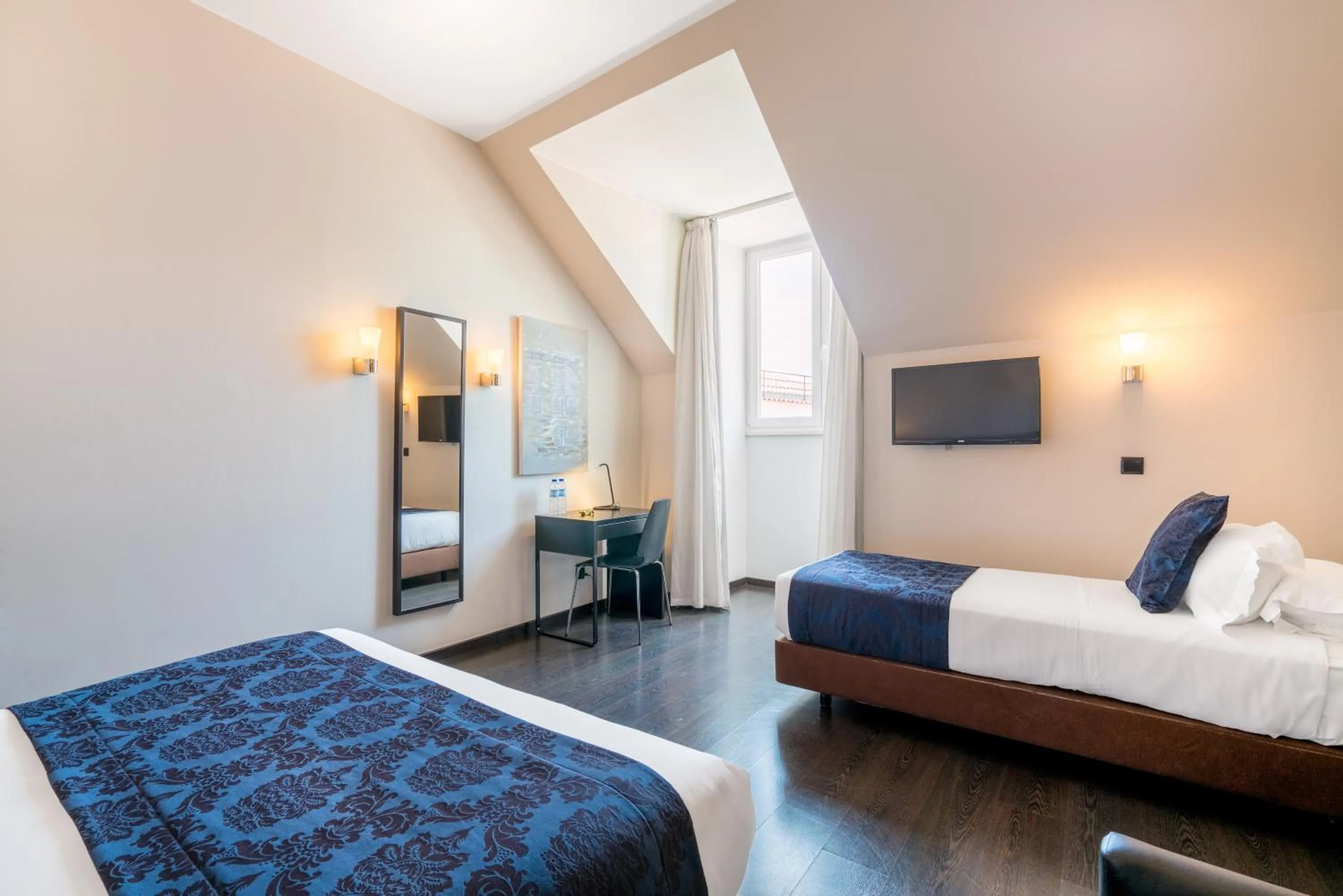 Bedroom, Bed in Rossio Garden Hotel