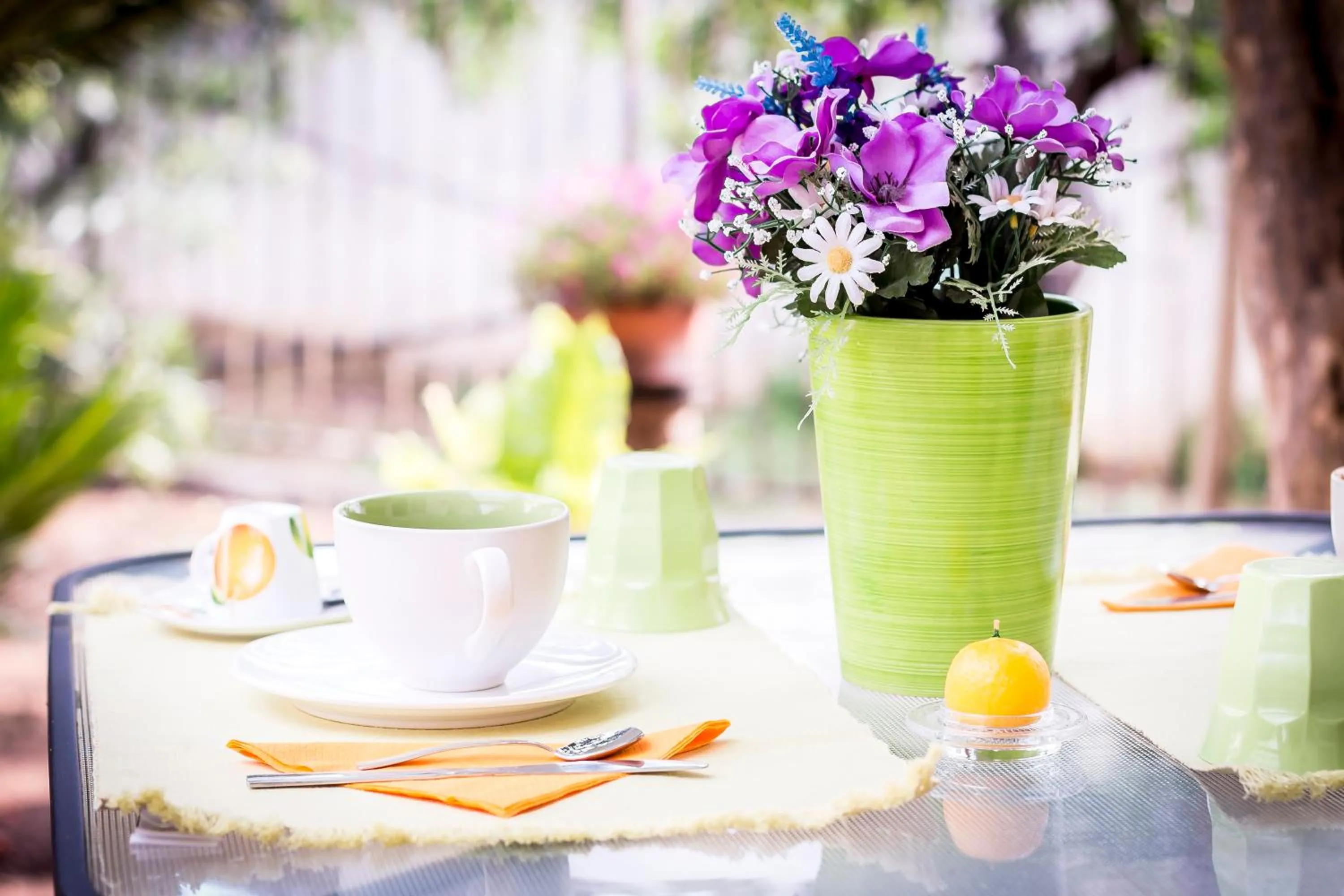 Property building in Mandarinoarancio