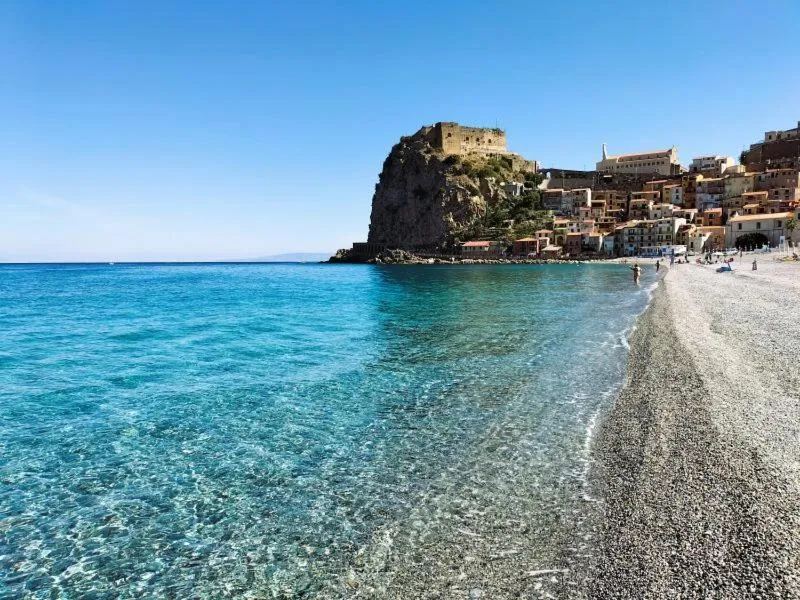 Property building, Beach in B&B Omnia Scilla
