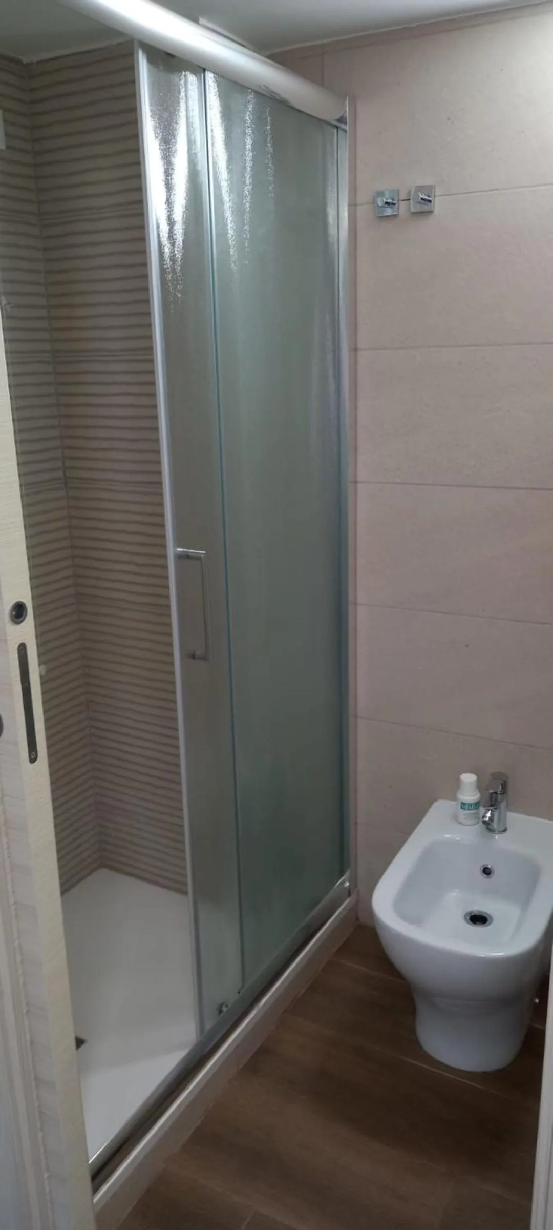 Shower, Bathroom in B&B Omnia Scilla