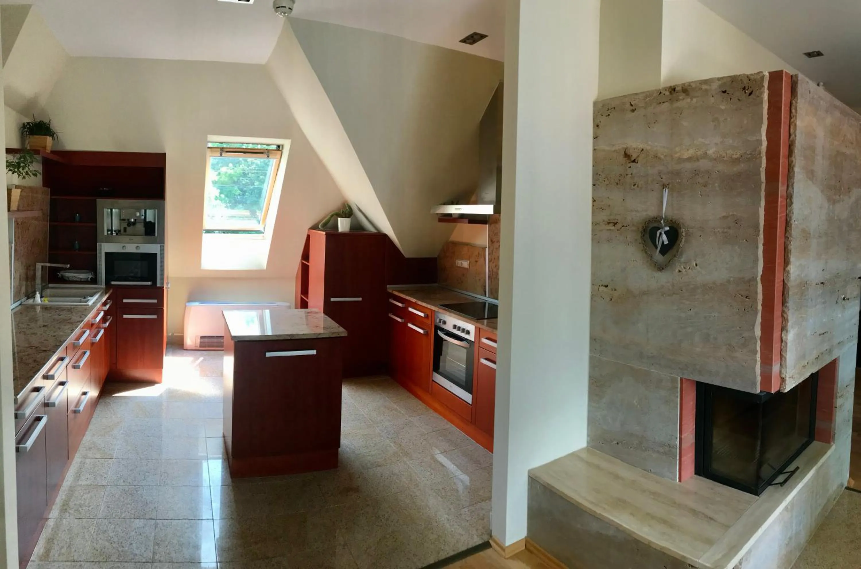 Kitchen or kitchenette in Royal Mediterran