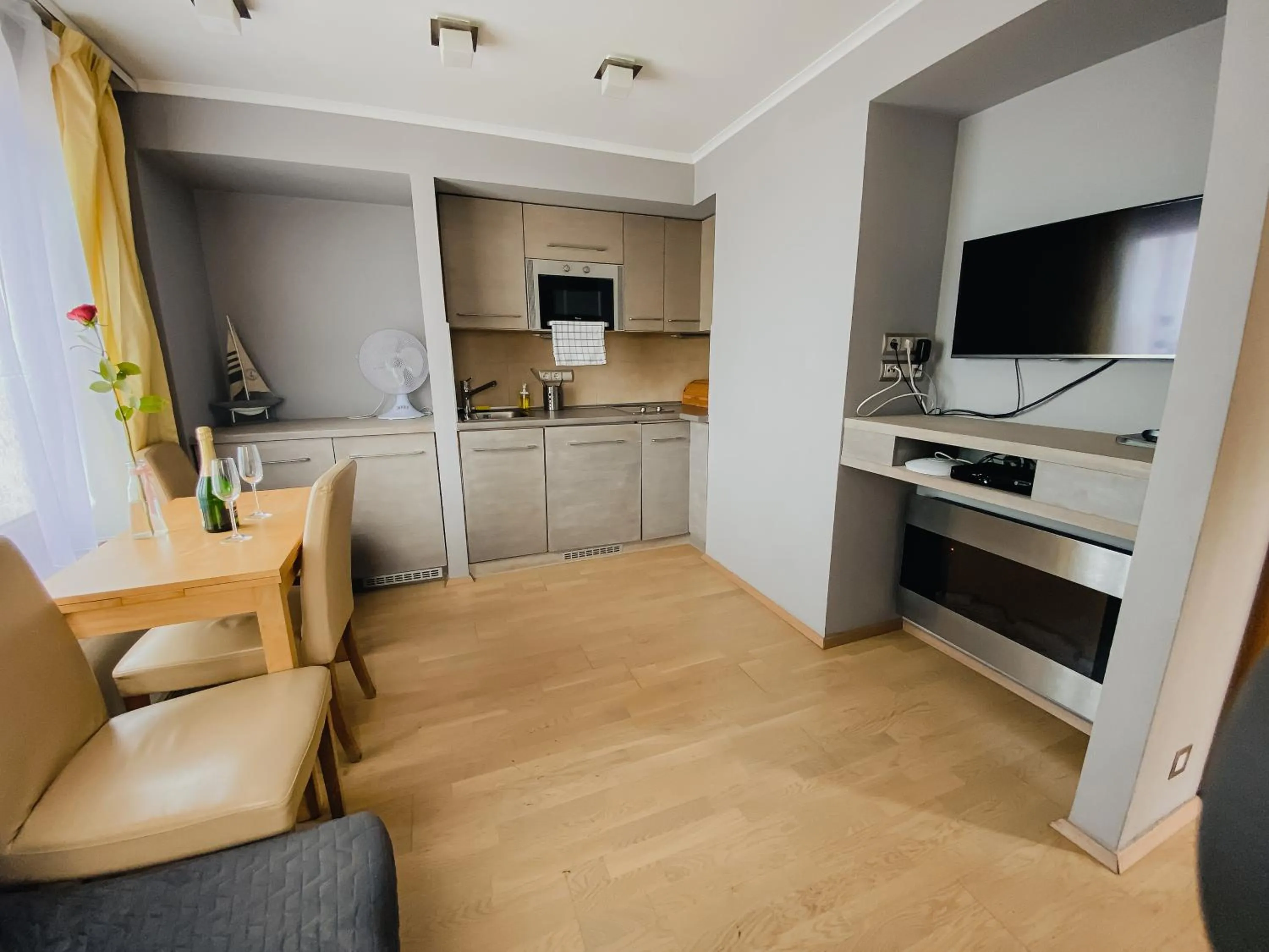 TV and multimedia in Royal Mediterran