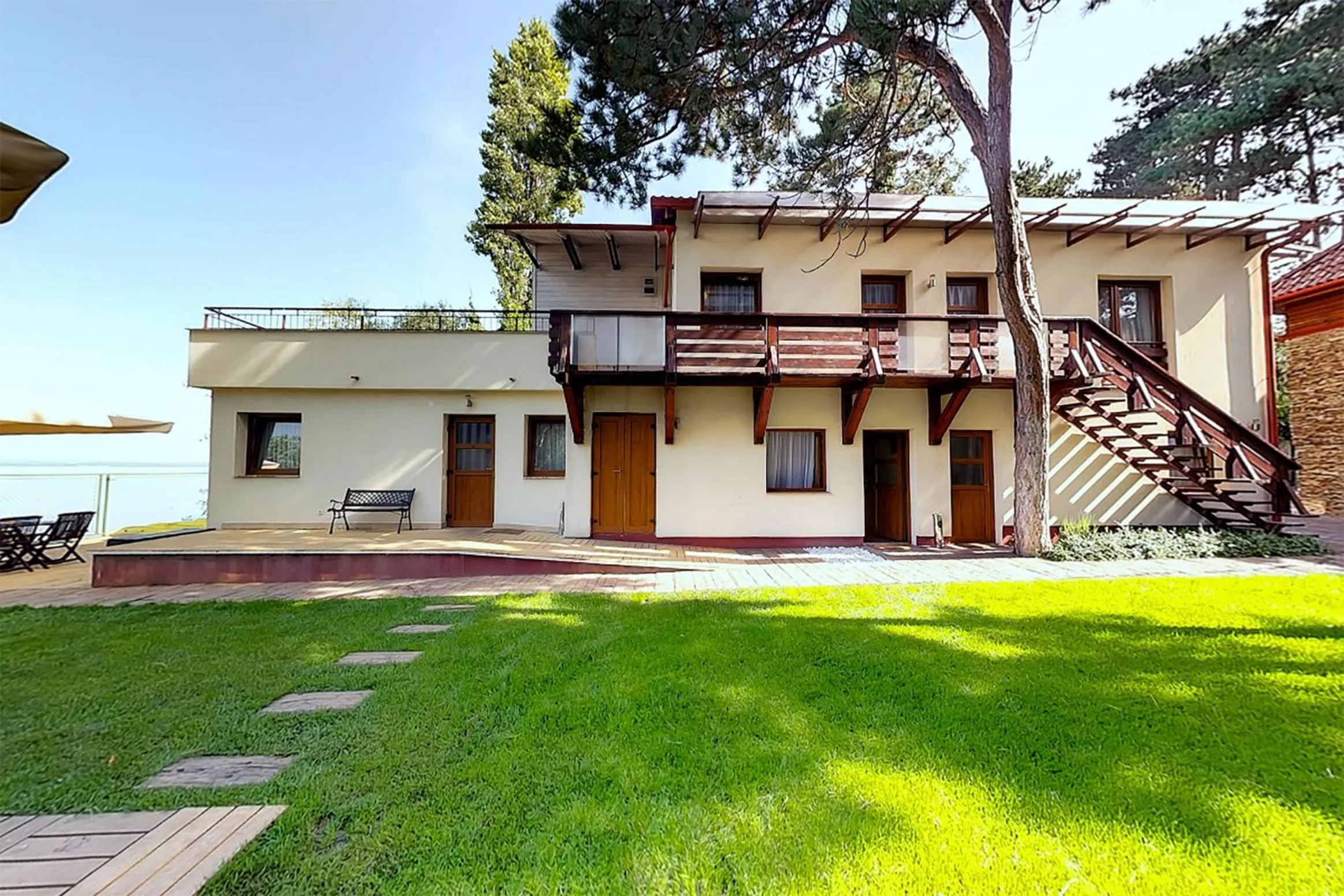 Spring in Royal Mediterran