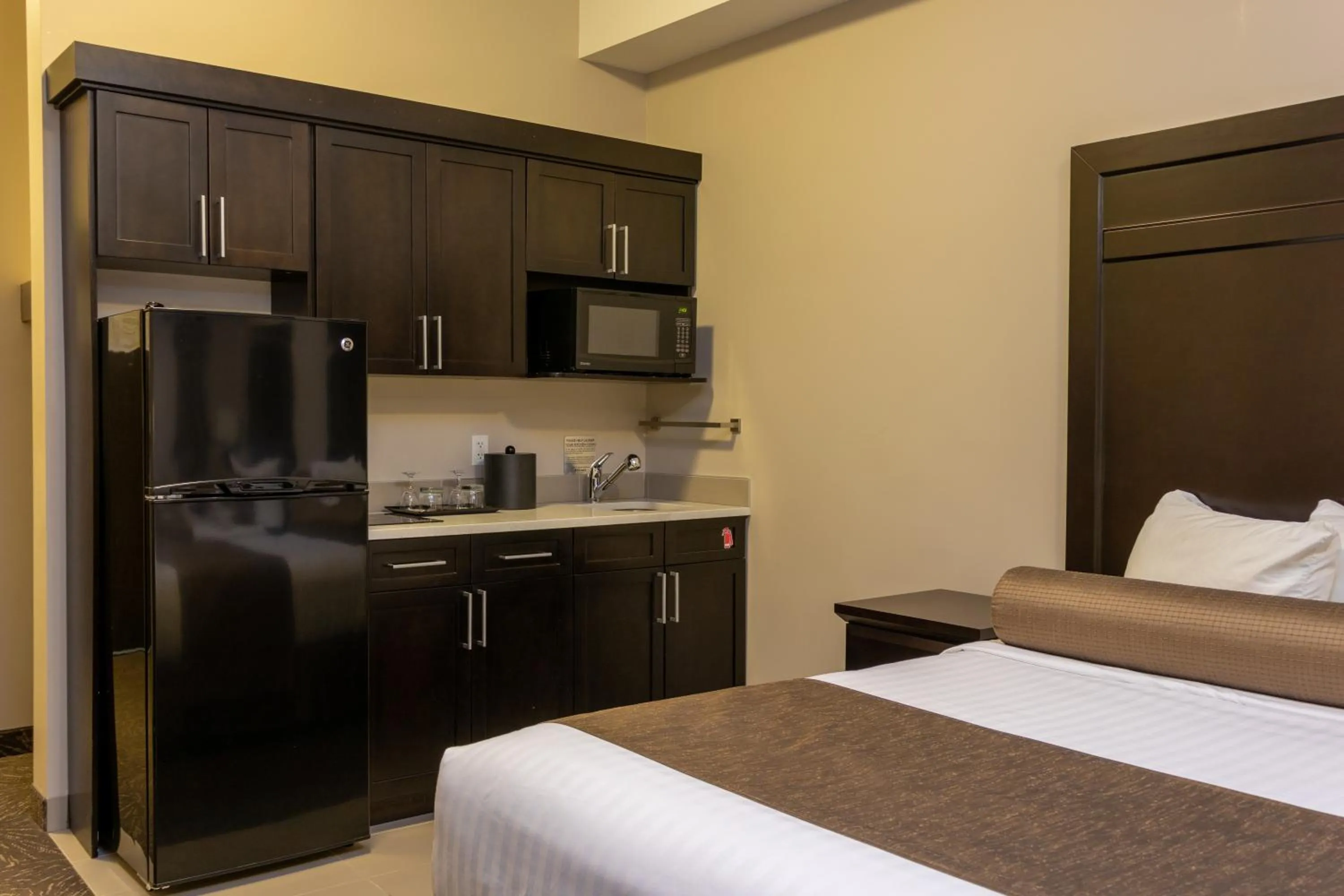 Bed in Kanata Whitecourt