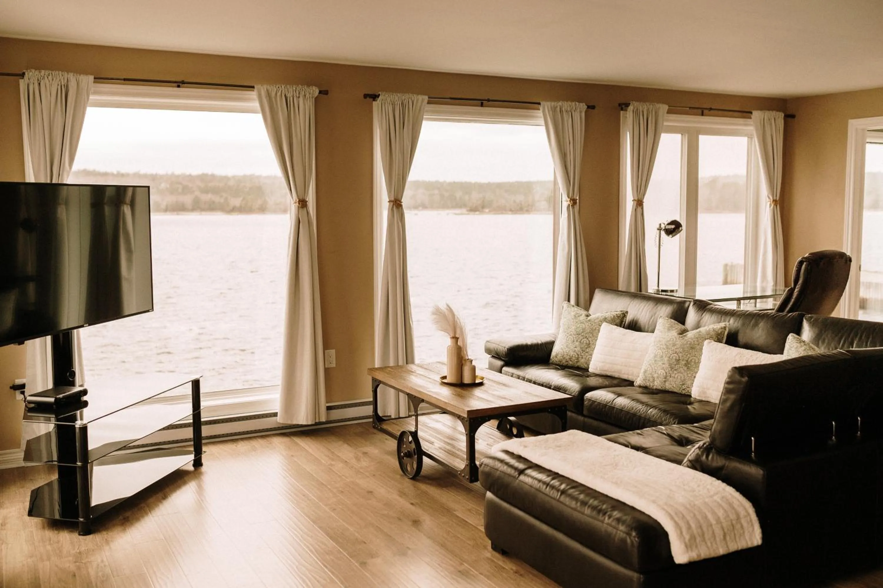 Living room in Albert's