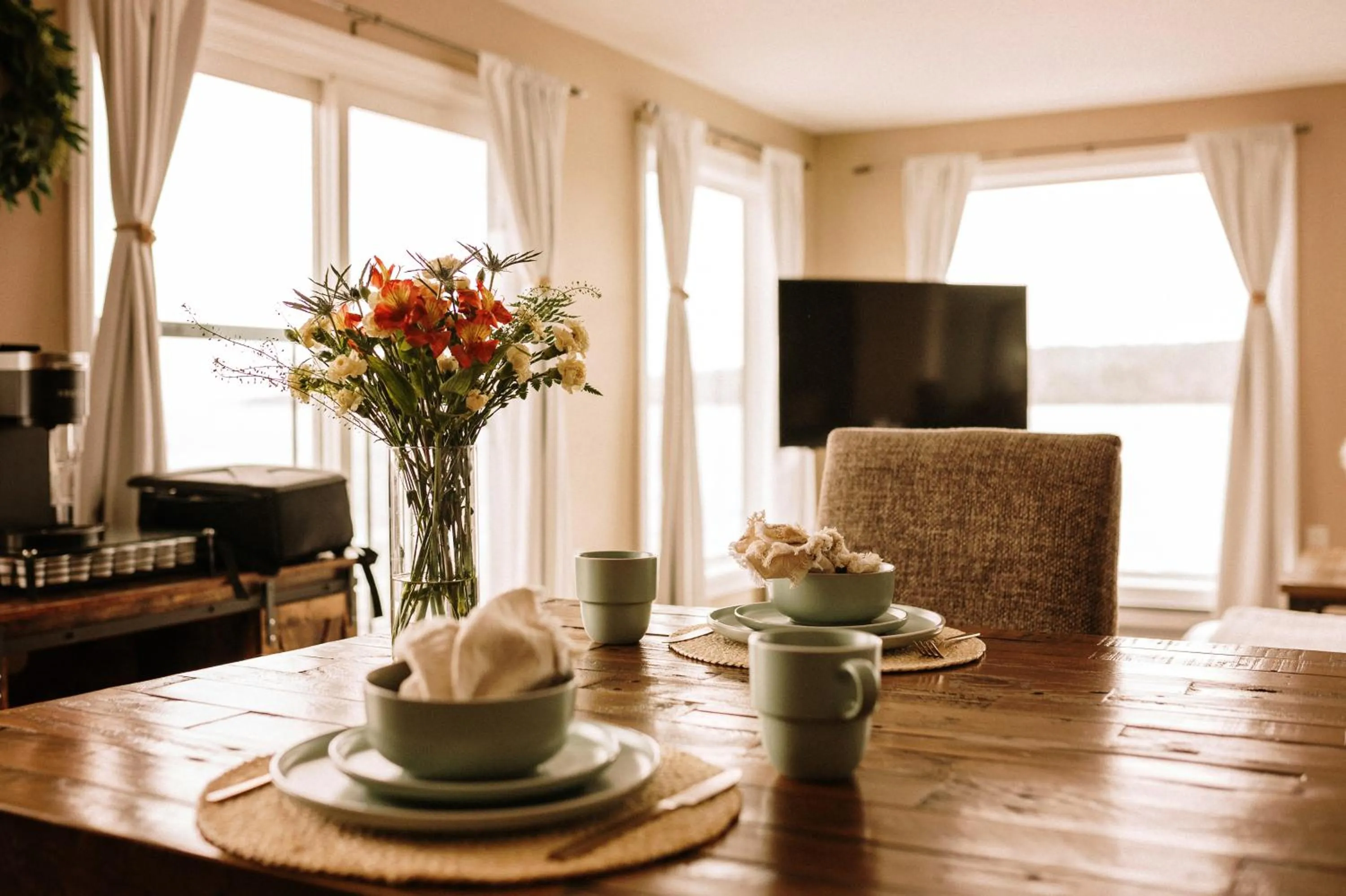 Dining area in Albert's