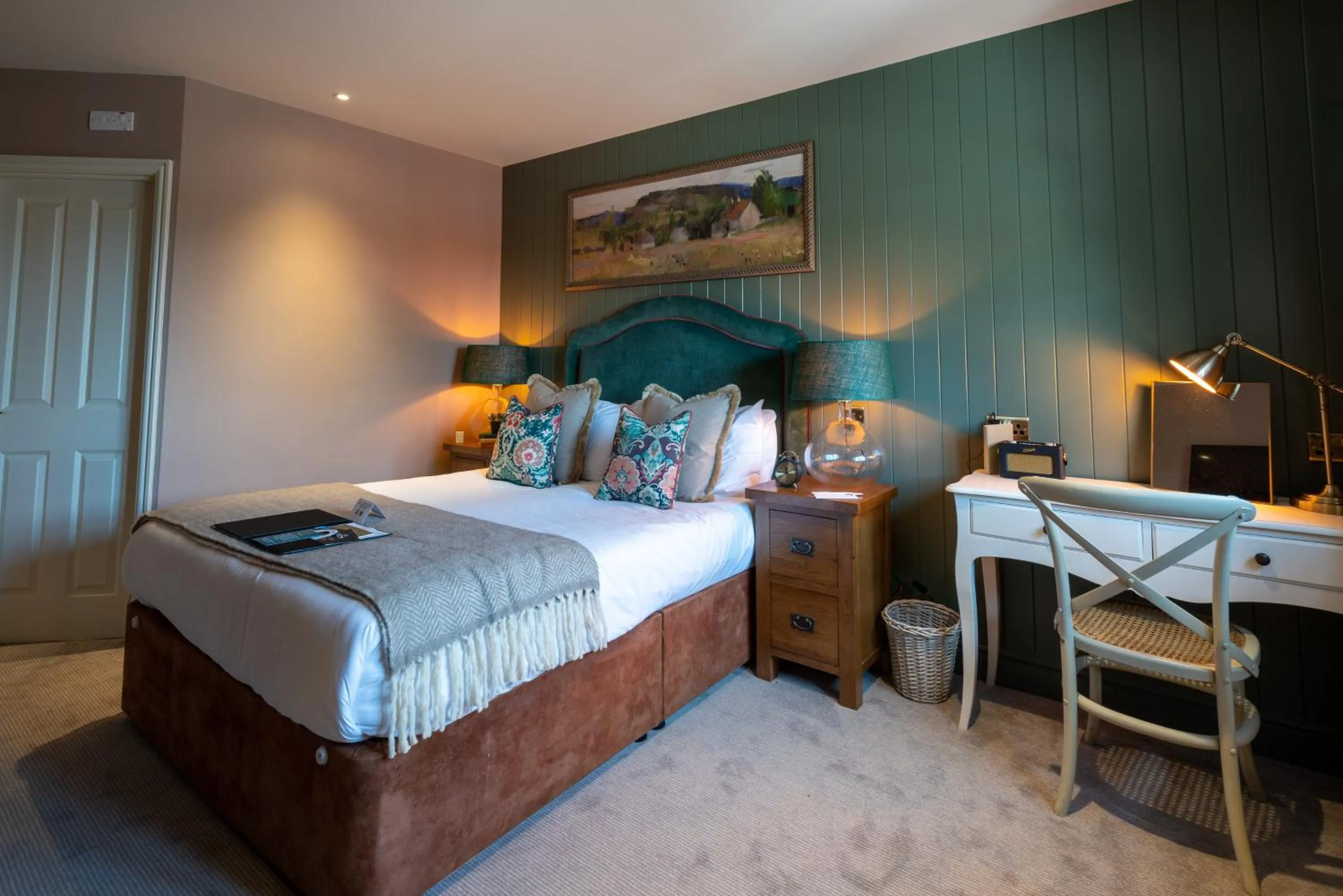 Bed in Crown Inn at Tolldown