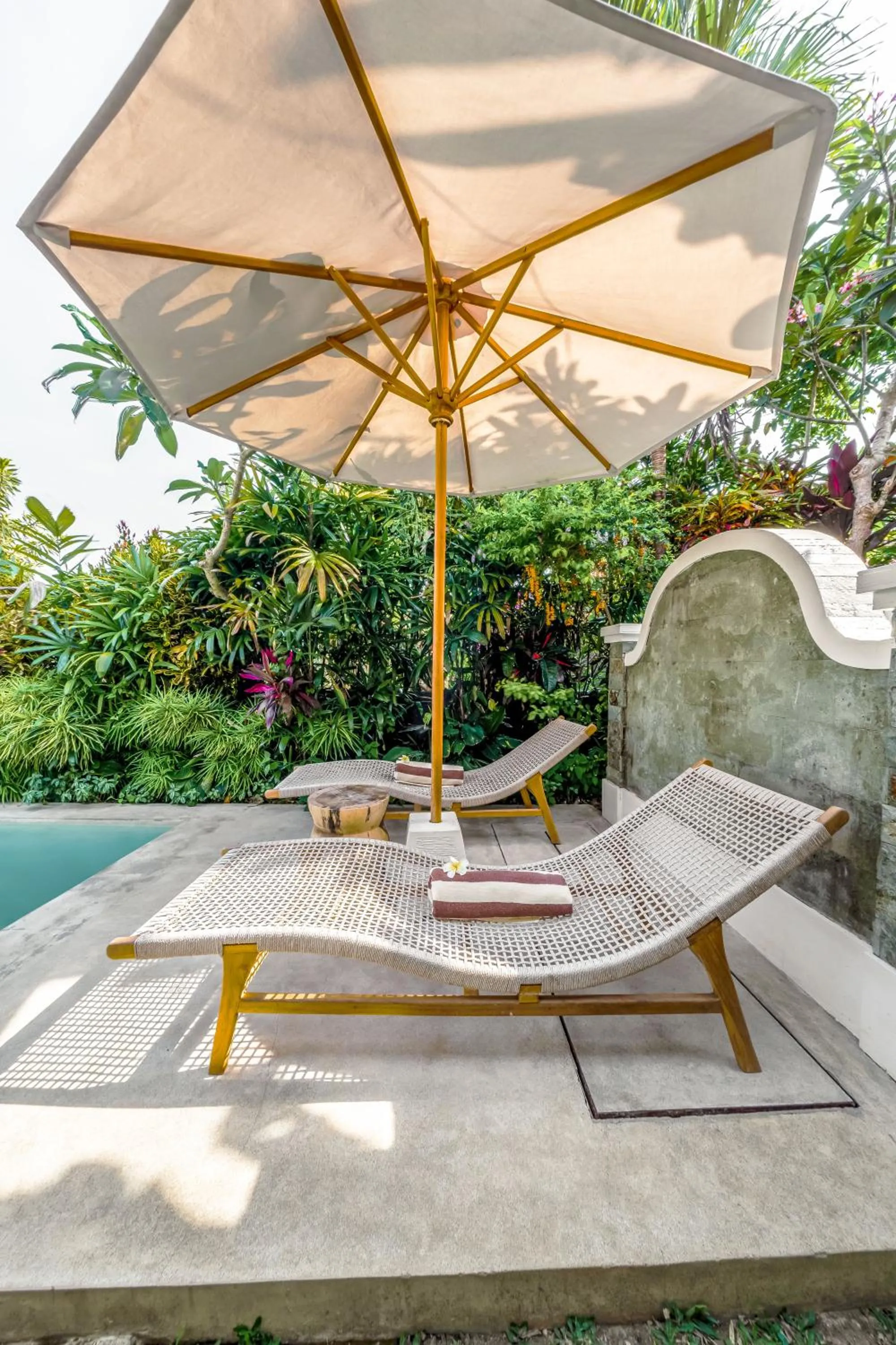 Patio in Nyaman Villas by EVDEkimi - Romantic escape among rice fields with Pool, Terrace - Long stay extras