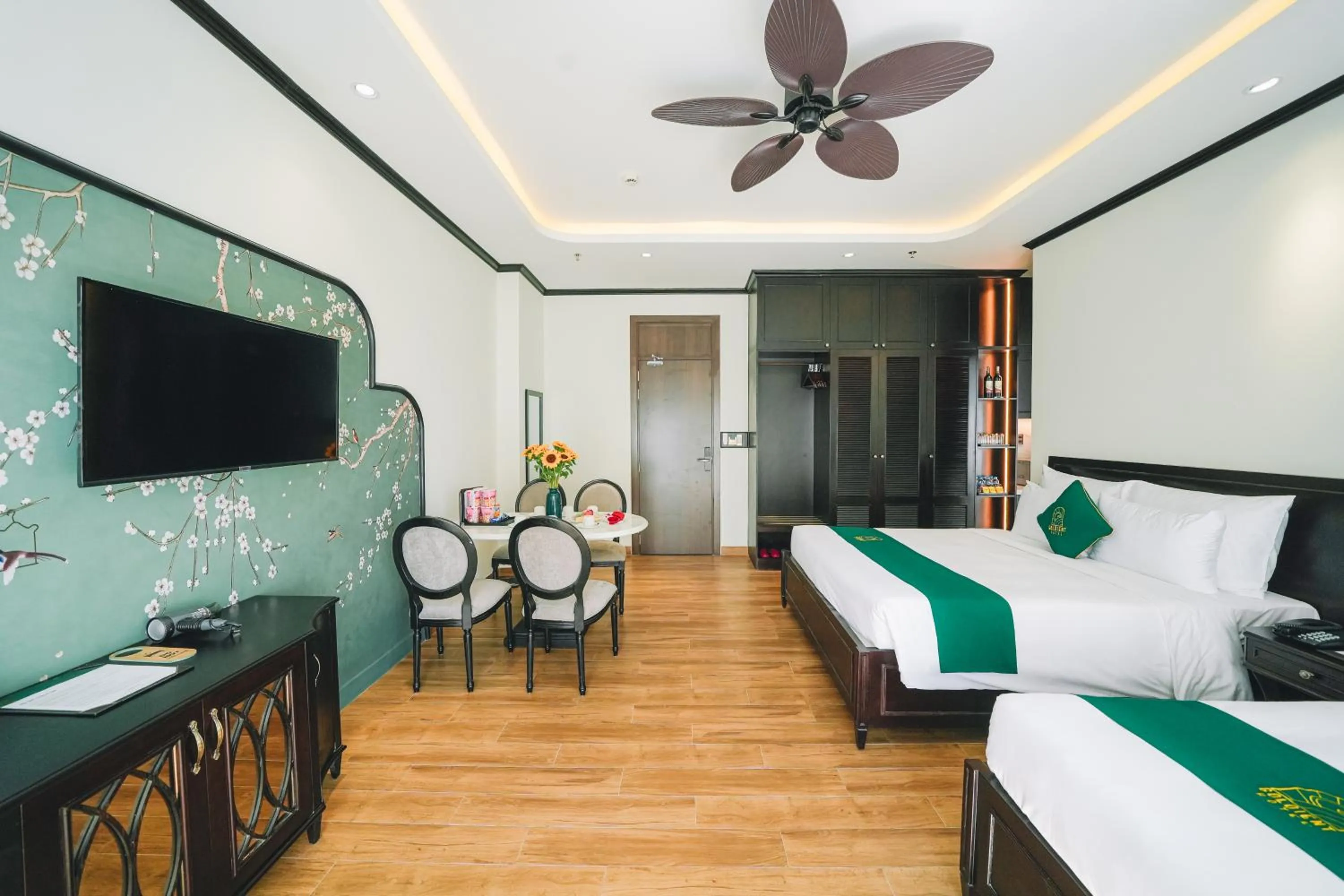 Property building, Bed in Goldient Boutique Hotel