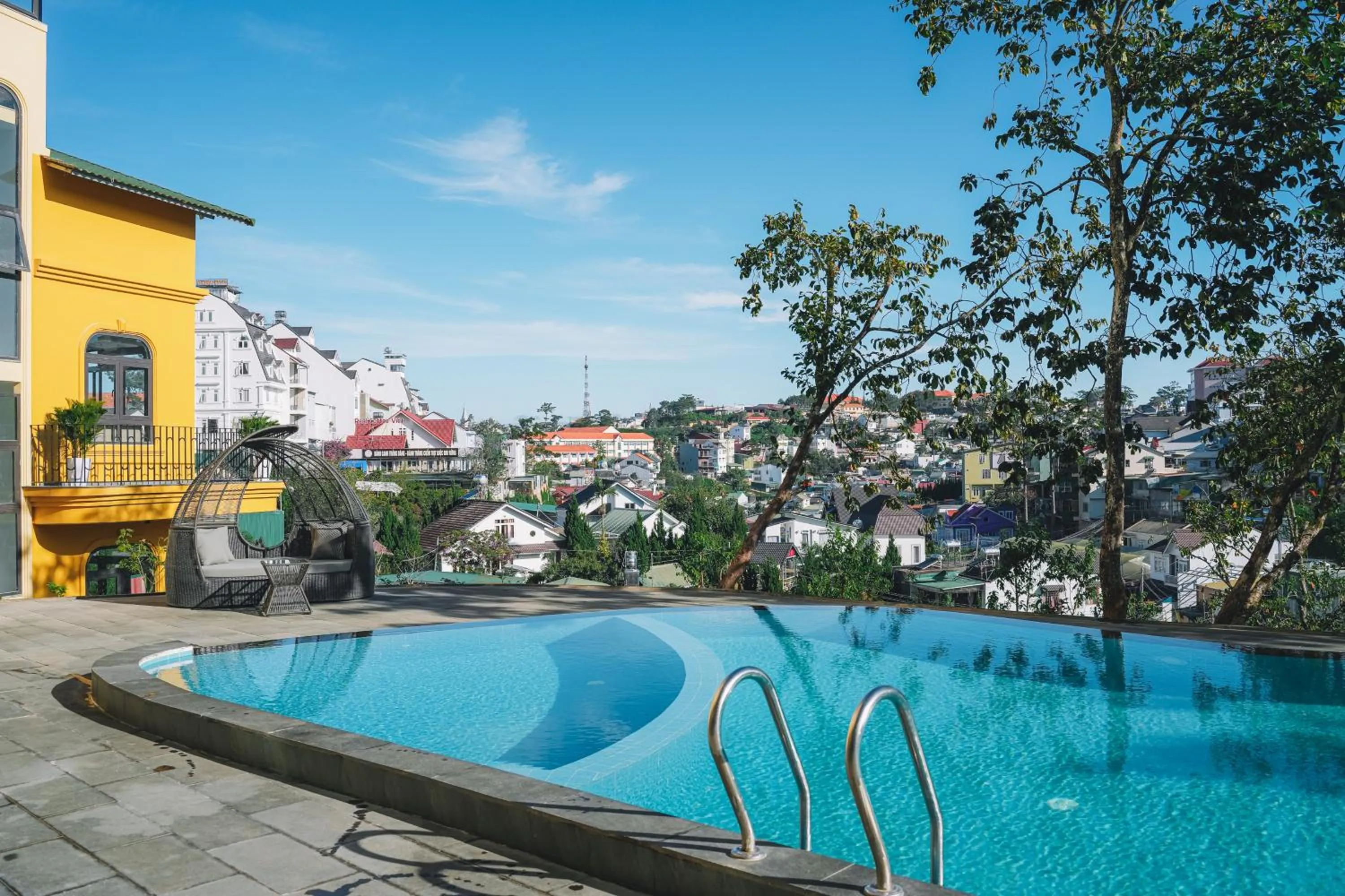 Property building in Goldient Boutique Hotel