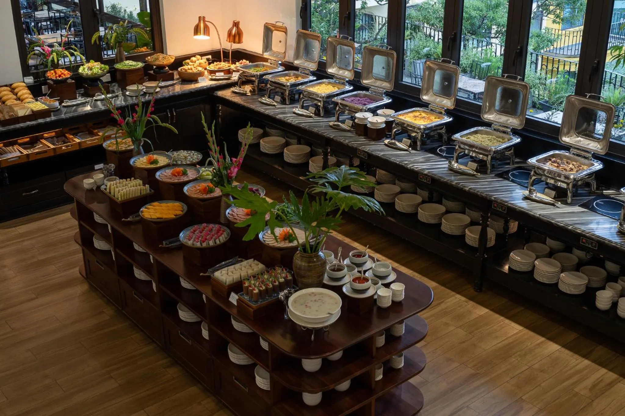 Restaurant/places to eat in Goldient Boutique Hotel