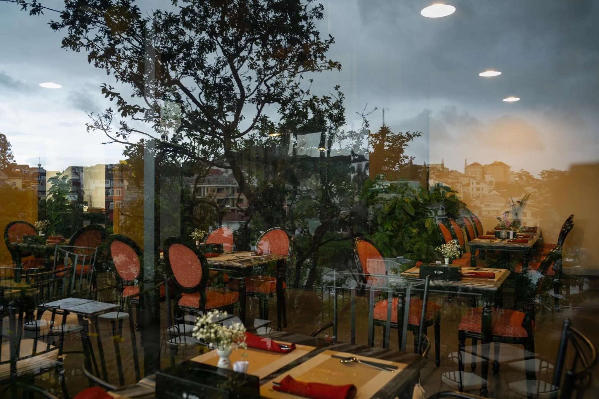 Restaurant/places to eat in Goldient Boutique Hotel