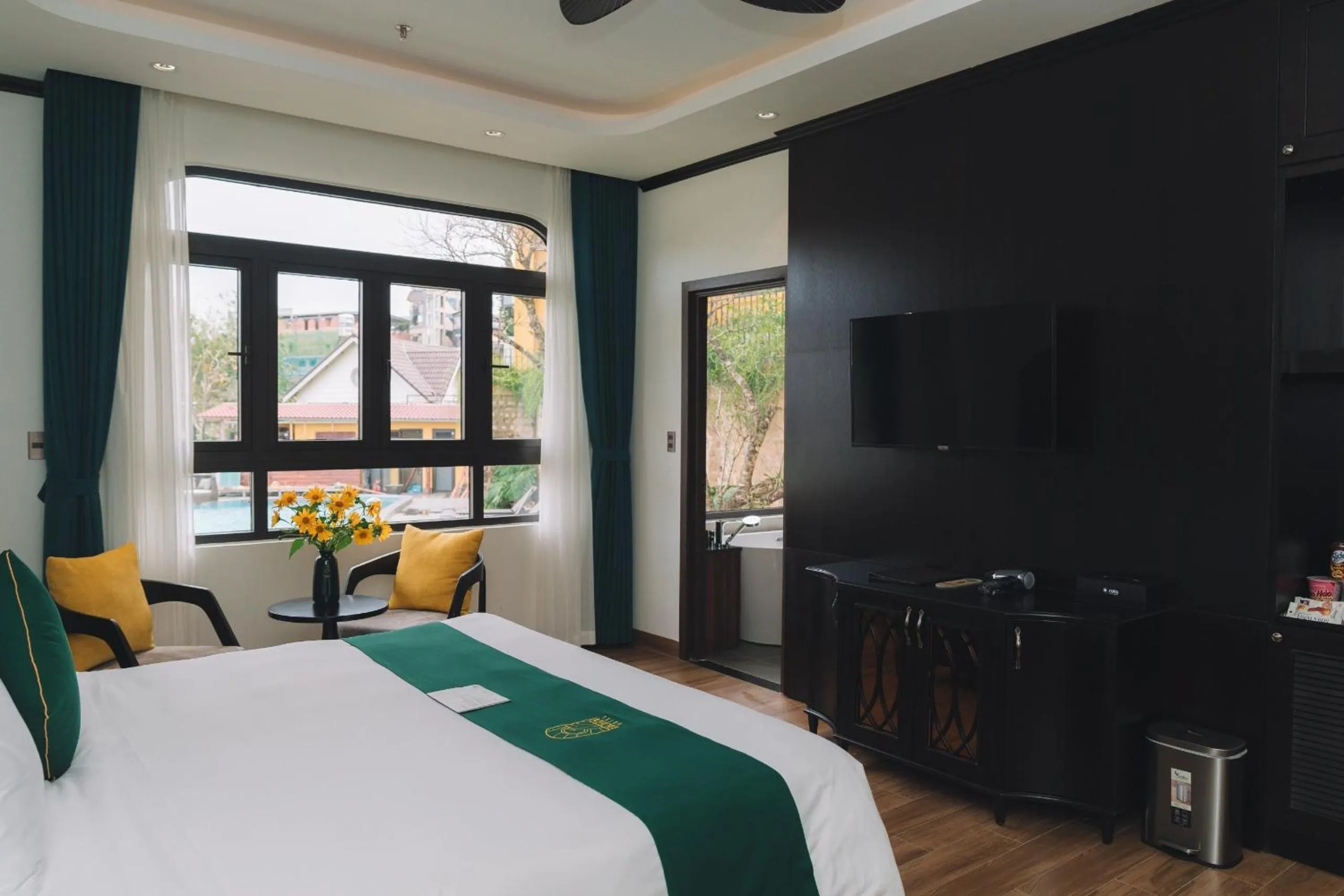 Bedroom, Bed in Goldient Boutique Hotel