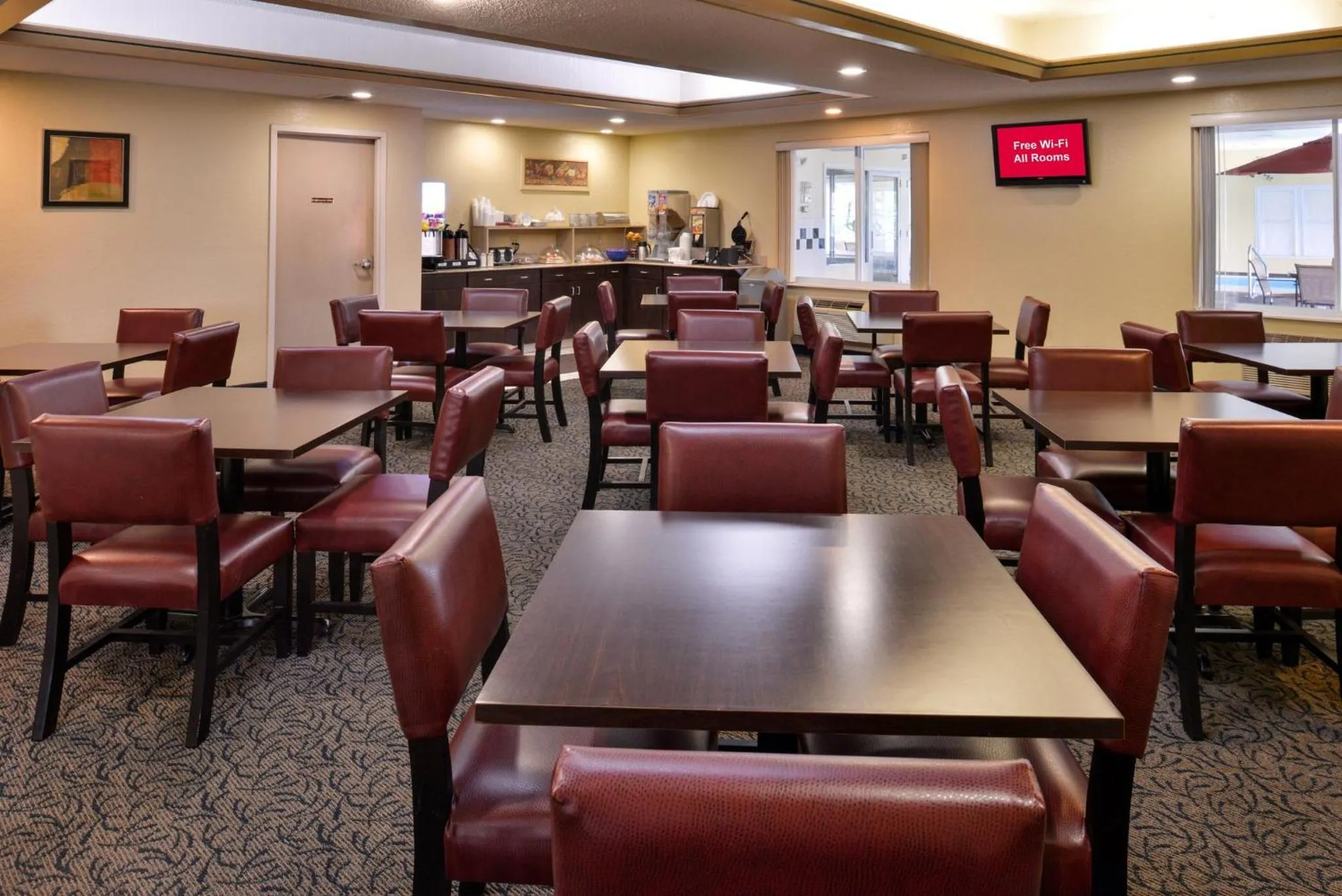 Restaurant/places to eat in Red Roof Inn Sandusky - Milan
