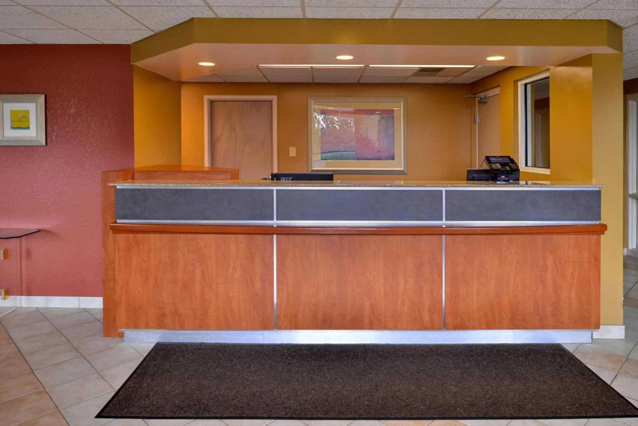 Lobby or reception in Red Roof Inn Sandusky - Milan