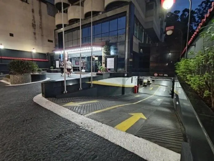 Impecável c/ Garagem prox metrô hospitais e mto +!