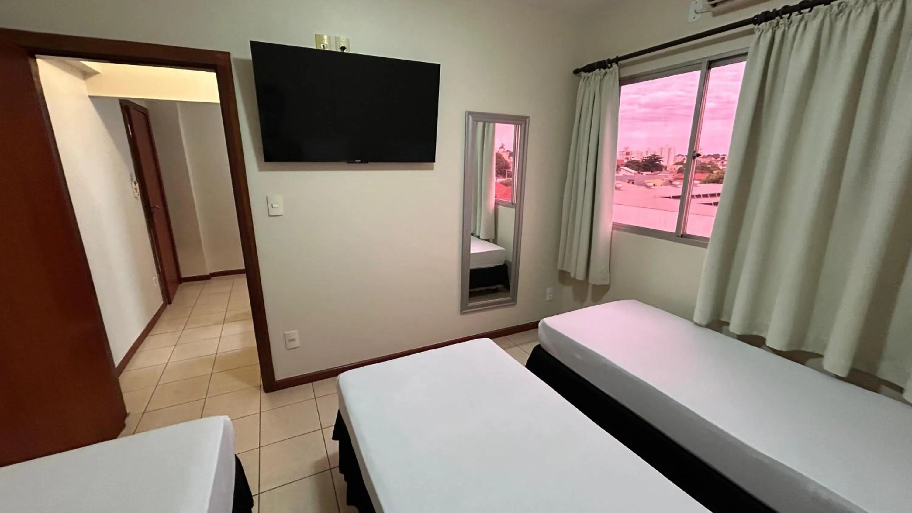 Bedroom, Bed in Havana Palace Hotel II