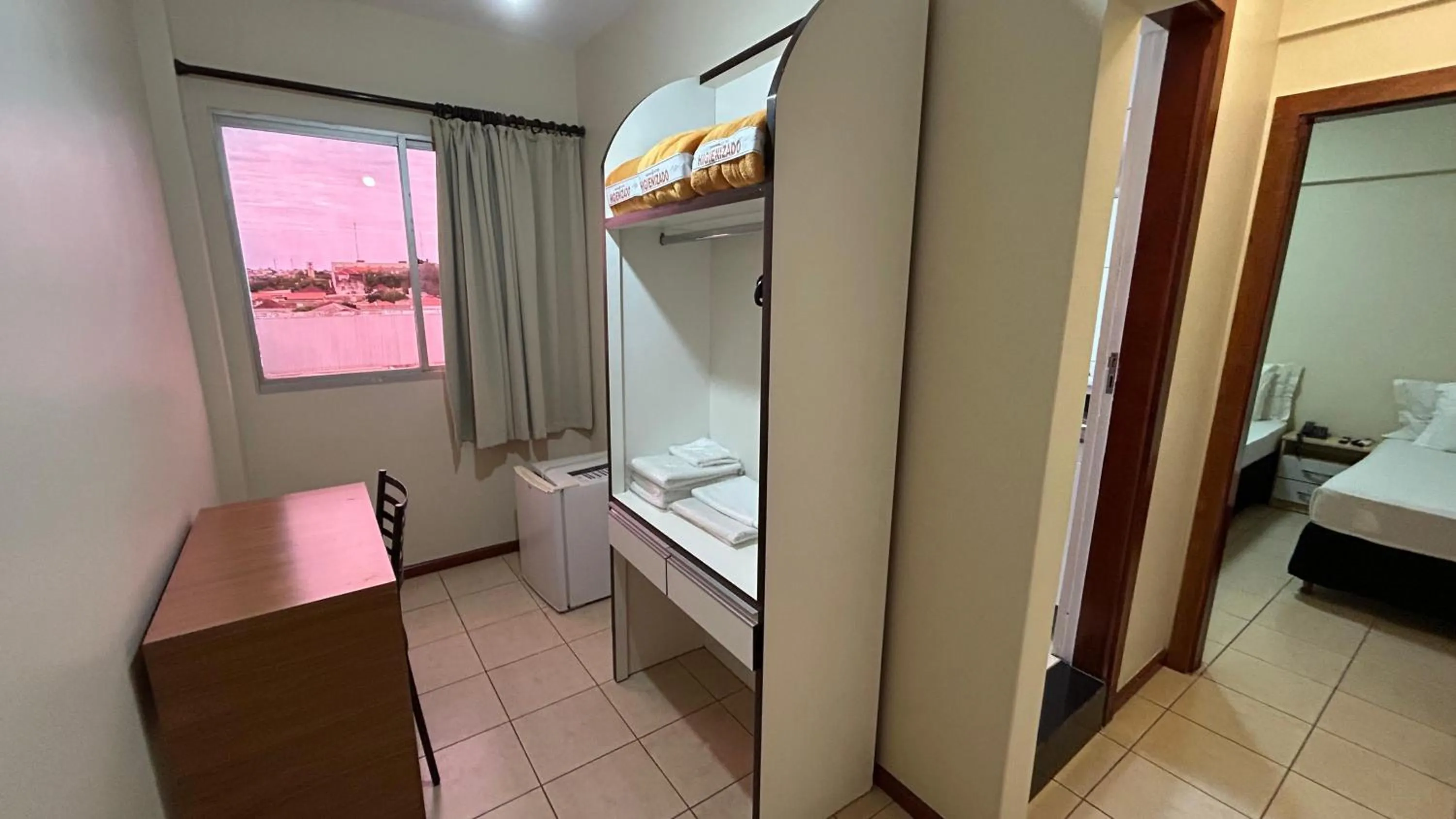 Bedroom, Bed in Havana Palace Hotel II