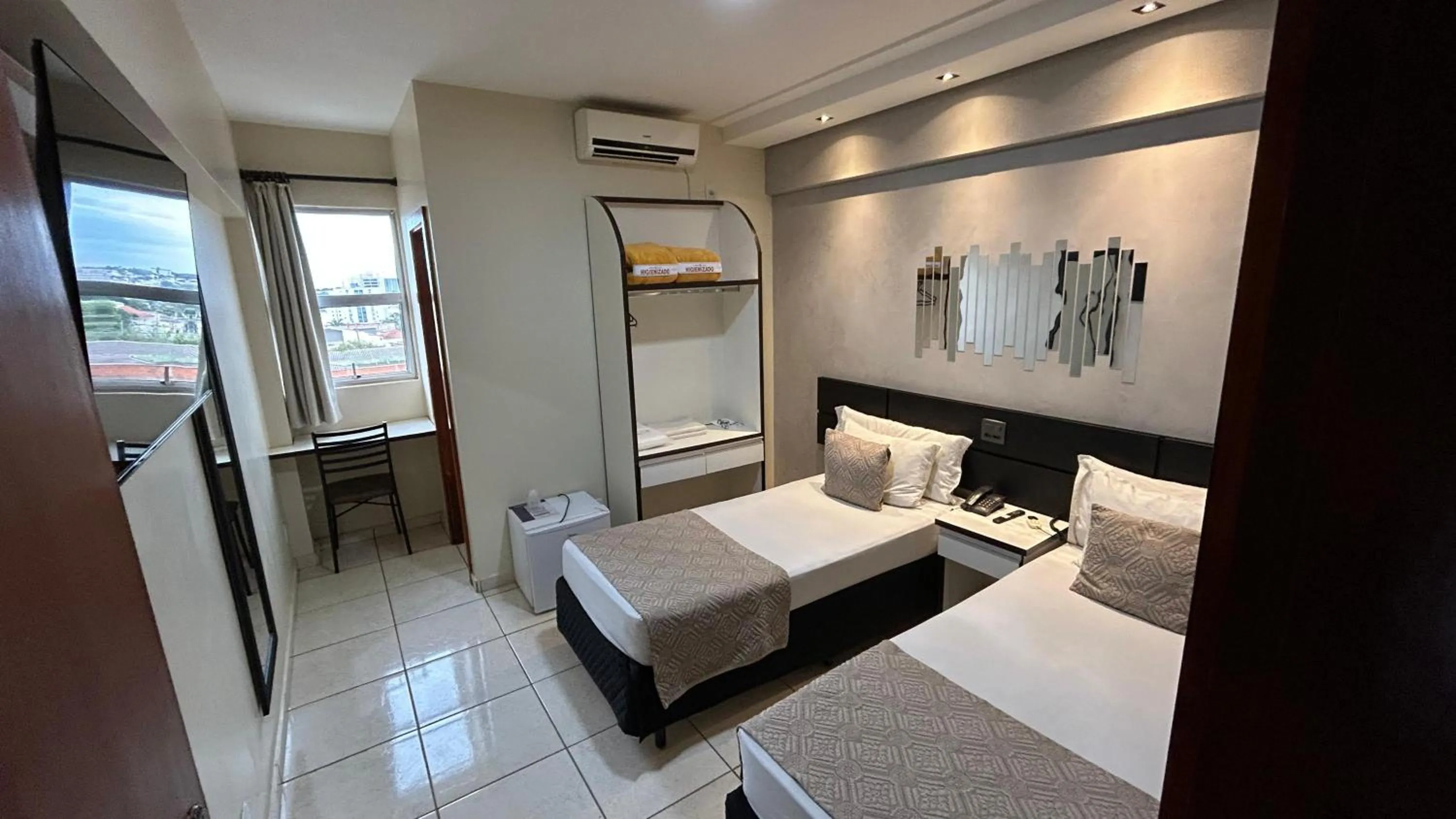 Bedroom, Bed in Havana Palace Hotel II