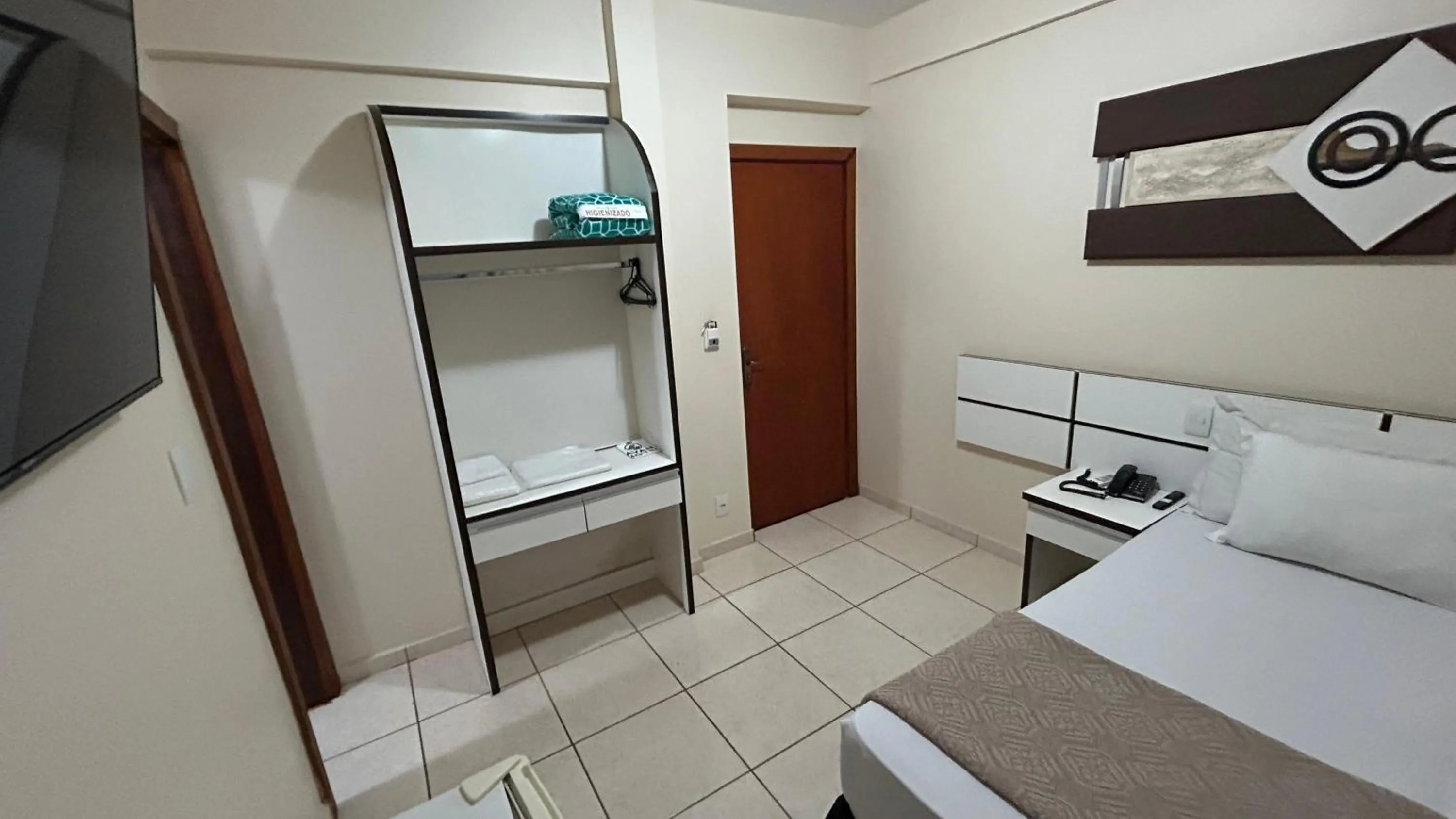 Bedroom, Bed in Havana Palace Hotel II